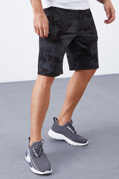Black Camouflage Camouflage Pattern Standard Fit Men's Shorts - 81157