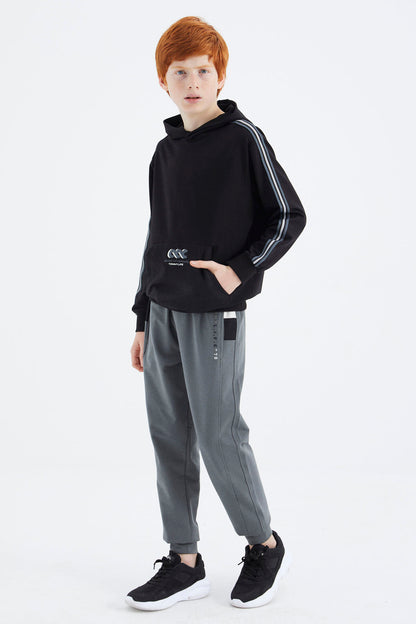 Black Kangaroo Print Boys' Sweatshirt - 11176