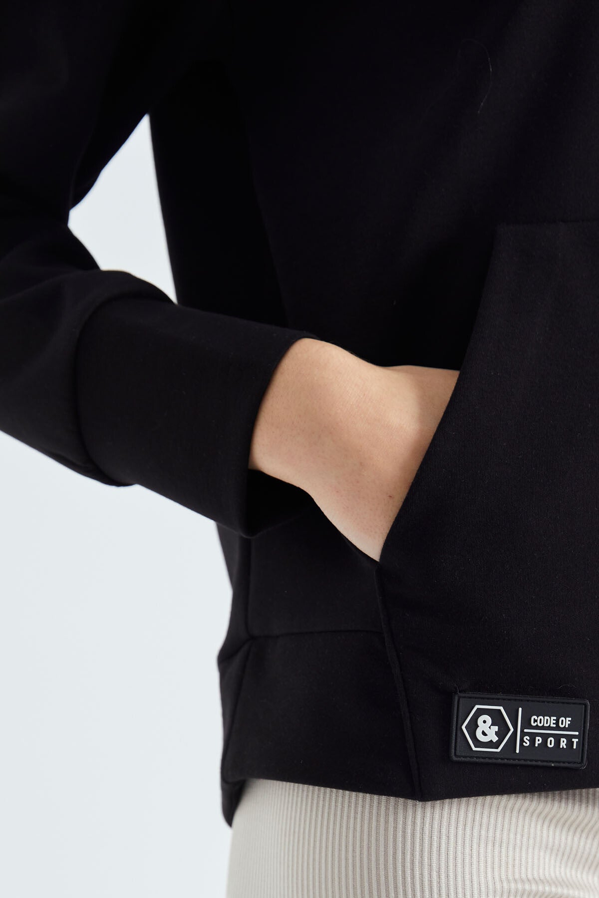 Black Hooded Zippered Women's Sweatshirt - 97277