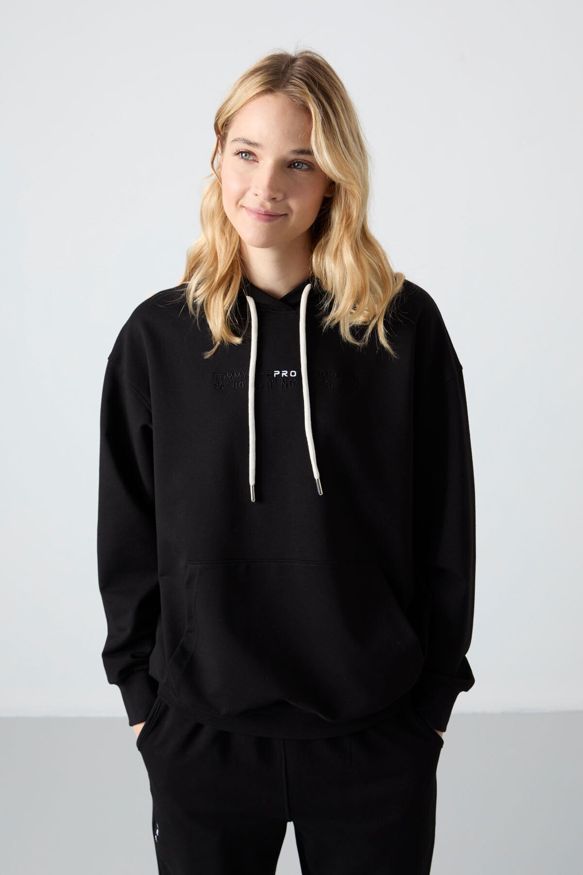 Black Hooded Kangaroo Pocket Oversize Elastic Cuff Women's Tracksuit Set - 95288