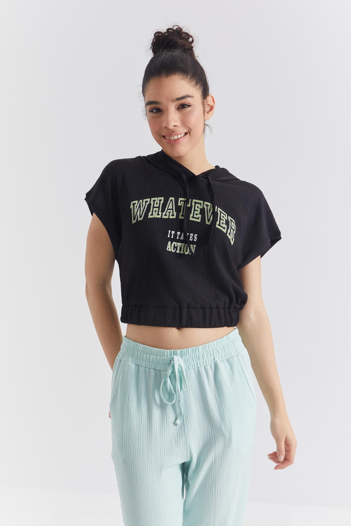 Black Hooded Print Waist Elastic Crepe Fabric Women's Crop Top T-Shirt - 97230