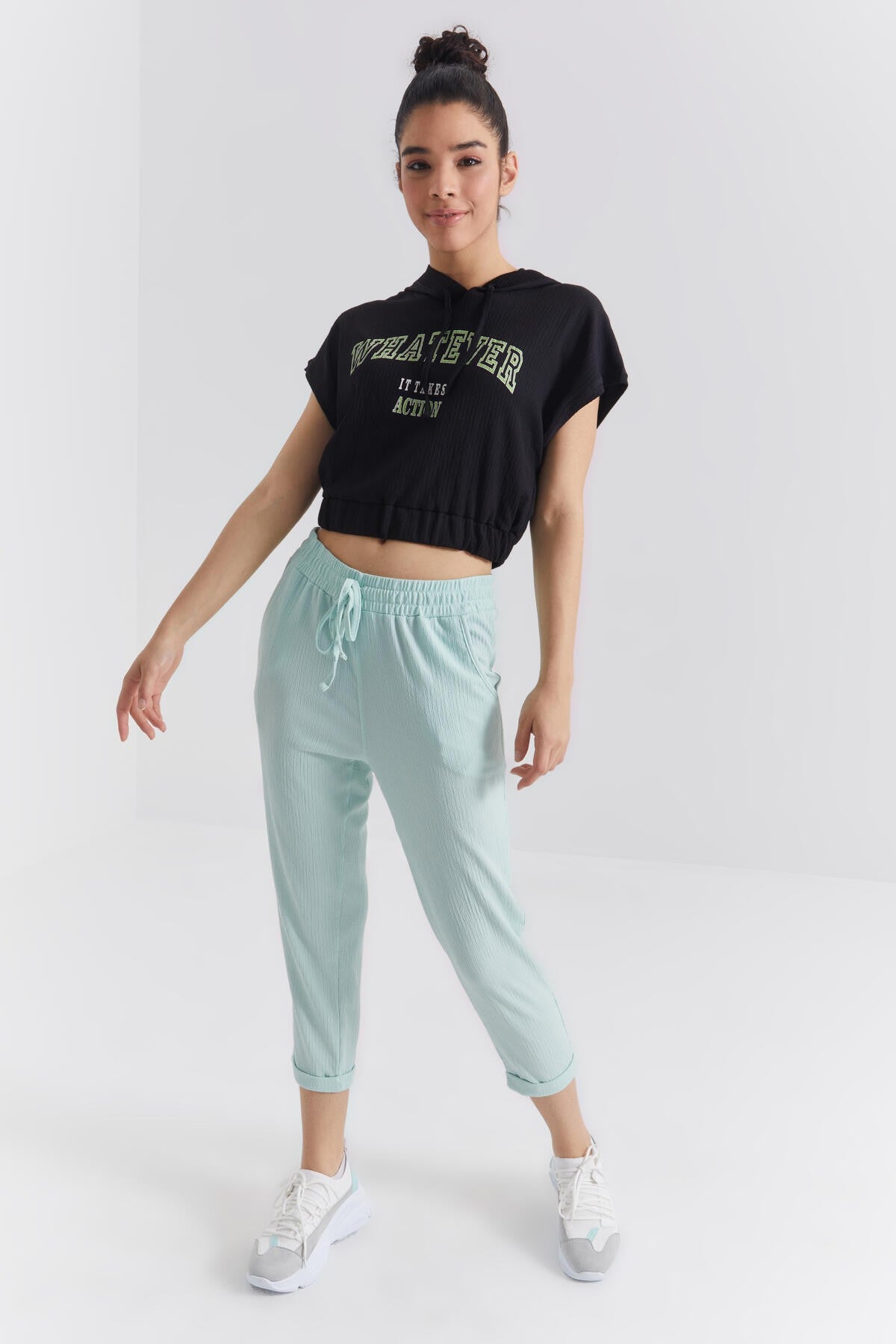 Black Hooded Print Waist Elastic Crepe Fabric Women's Crop Top T-Shirt - 97230