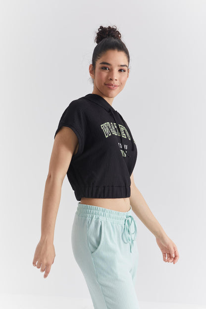 Black Hooded Print Waist Elastic Crepe Fabric Women's Crop Top T-Shirt - 97230