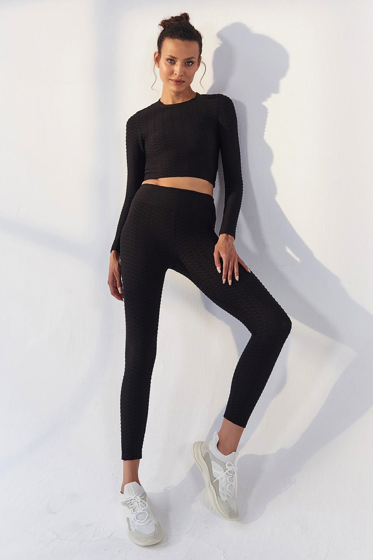 Black Self-Patterned O Collar Long Sleeve Women's Crop Top T-Shirt - 97153