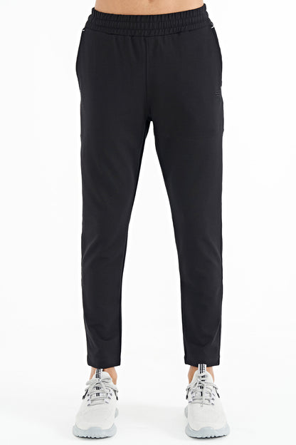 Black Logo Embroidered Detailed Side Pocket Standard Fit Men's Tracksuit Bottom - 84967