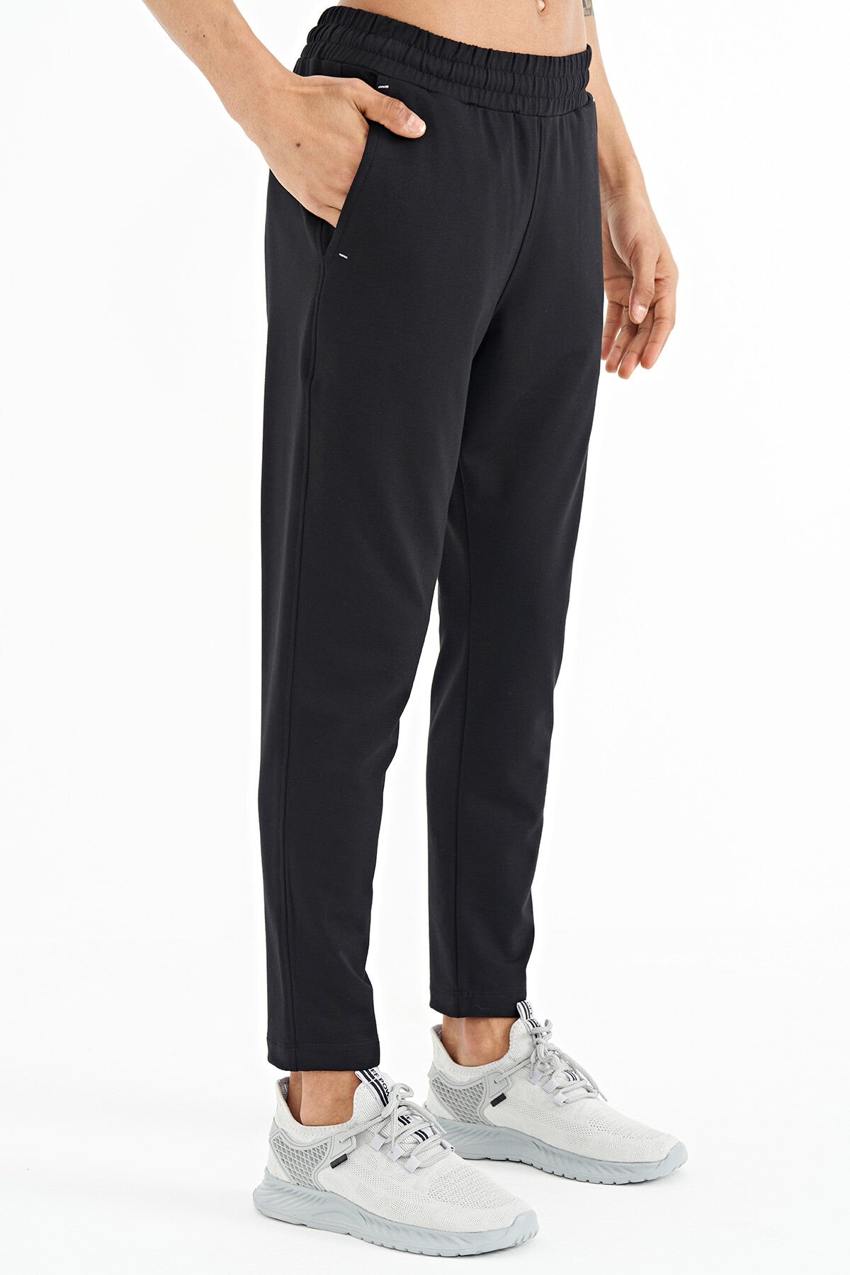 Black Logo Embroidered Detailed Side Pocket Standard Fit Men's Tracksuit Bottom - 84967