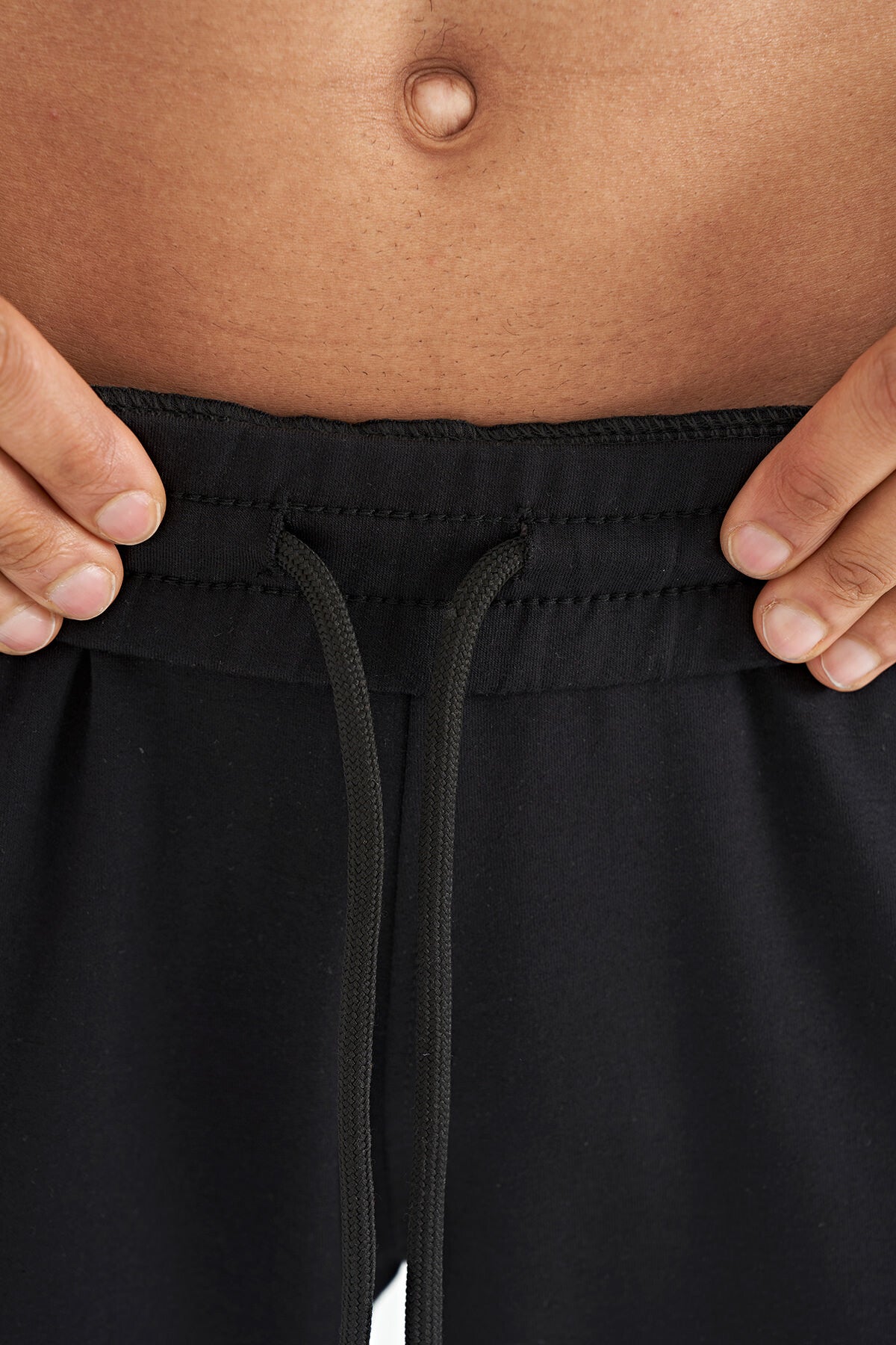 Black Logo Embroidered Detailed Side Pocket Standard Fit Men's Tracksuit Bottom - 84967