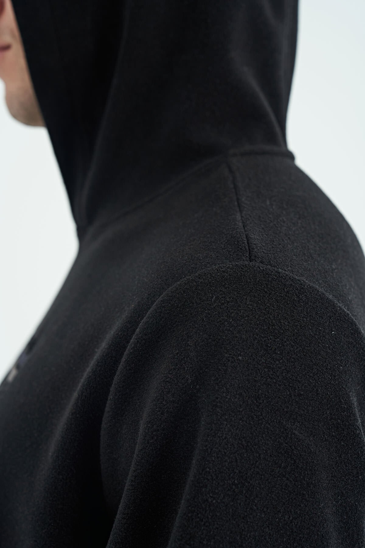 Black Men's Fleece Sweatshirt - 88301