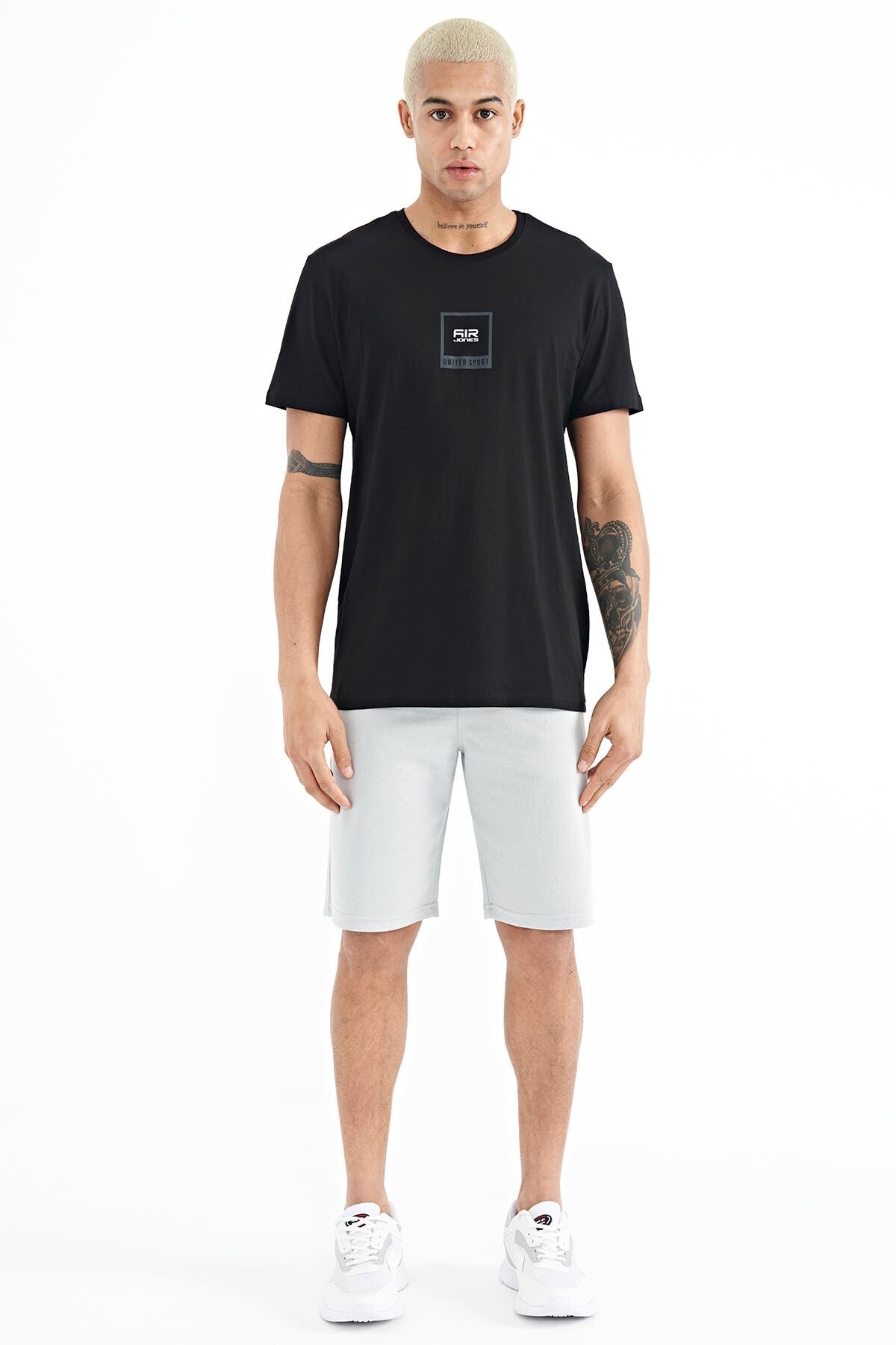 Adney Black O Collar Men's T-Shirt - 88230