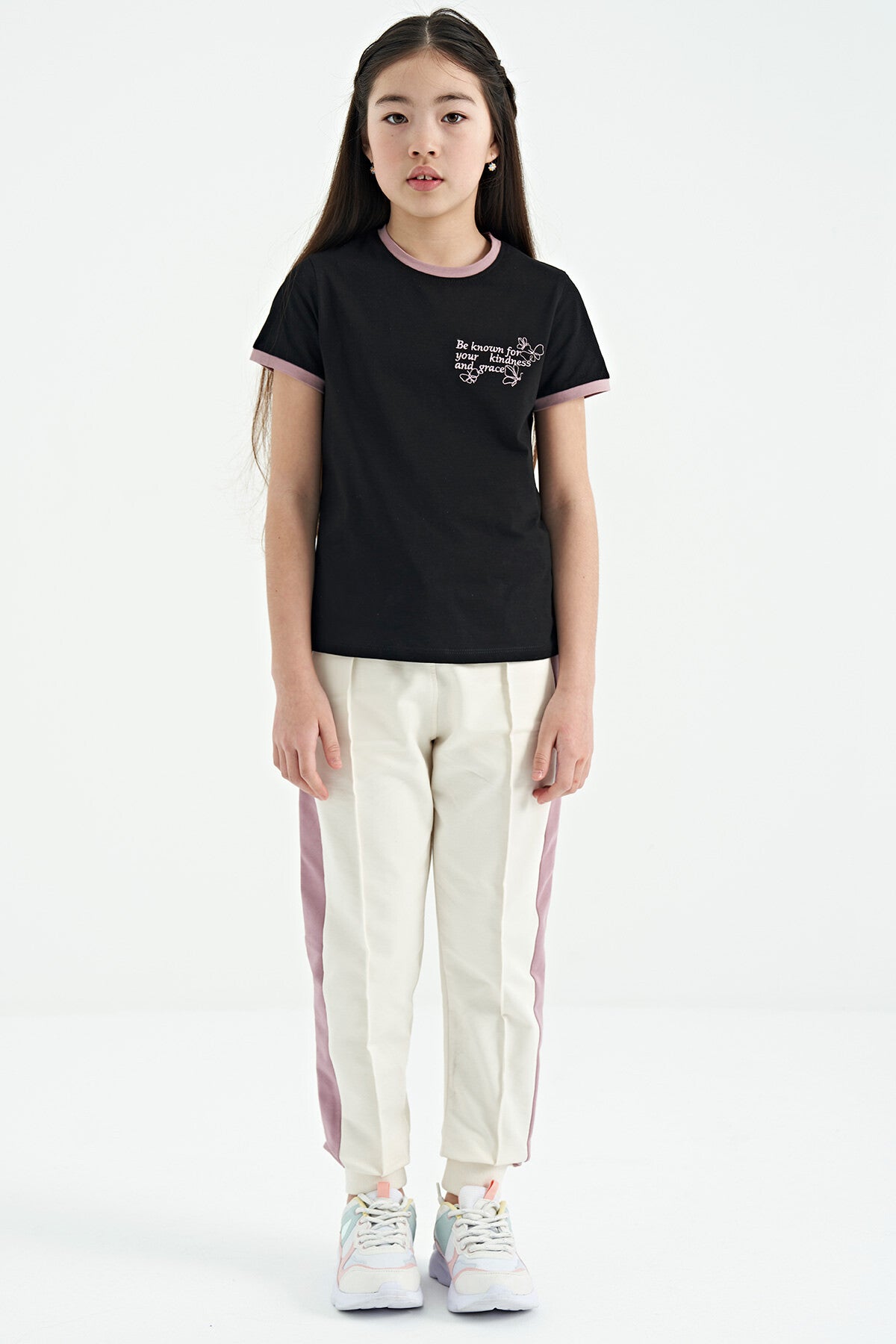 Black Minimal Print O Neck Comfort Fit Short Sleeve Girls T-Shirt - 75110