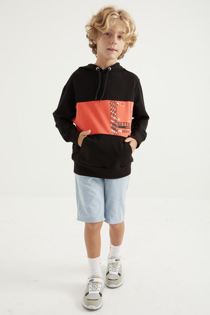 Black Embroidered Kangaroo Pocket Hooded Standard Fit Boys' Sweatshirt - 11010