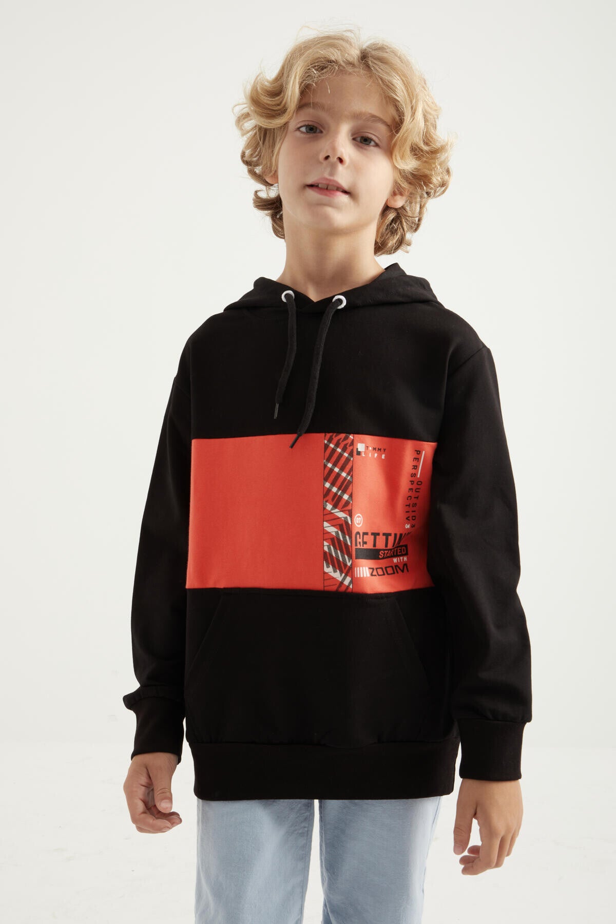 Black Embroidered Kangaroo Pocket Hooded Standard Fit Boys' Sweatshirt - 11010
