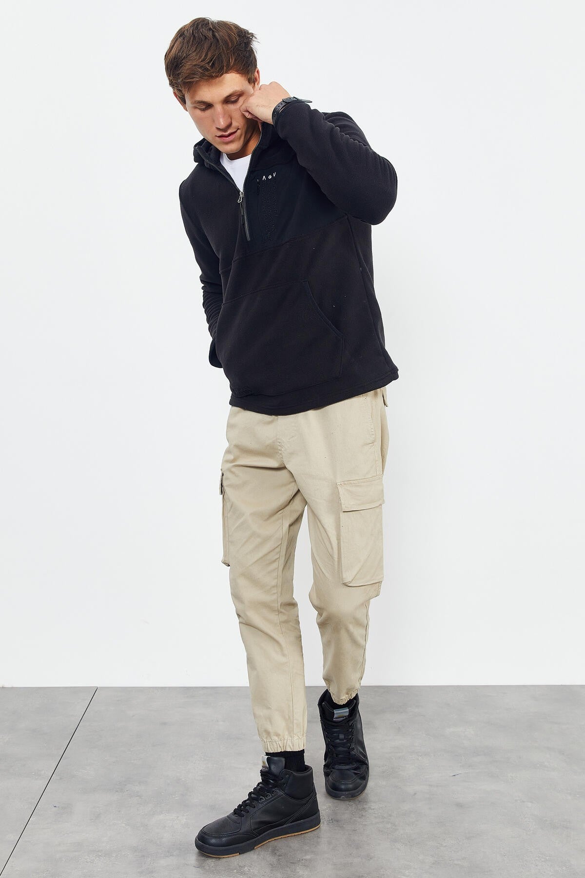 Black Embroidered Half-Zip Hooded Regular Fit Men's Fleece Sweatshirt - 87996