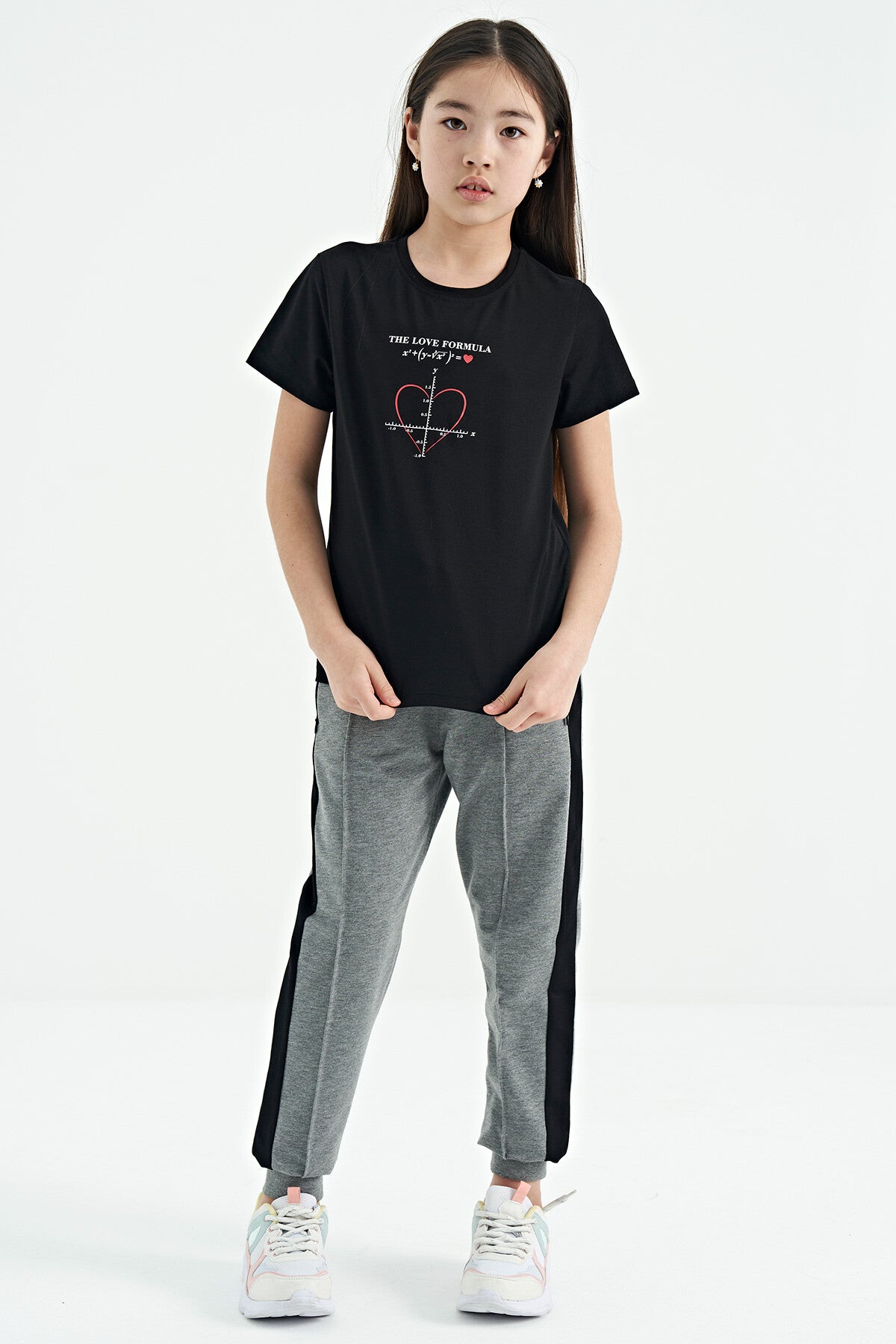 Black O Collar Print Detailed Relax Fit Girl's T-Shirt - 75129