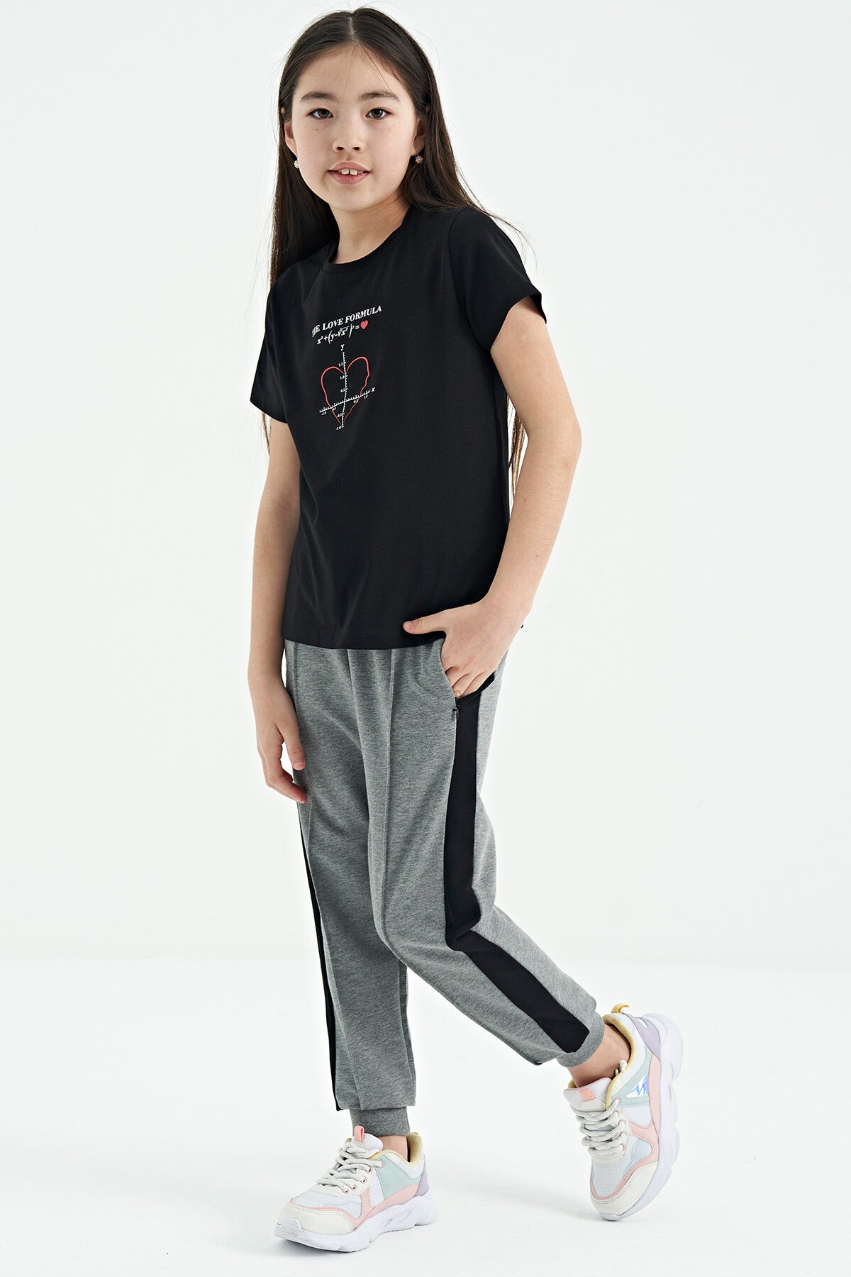 Black O Collar Print Detailed Relax Fit Girl's T-Shirt - 75129