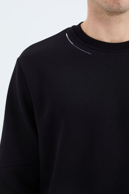 Black O Collar Neck Strip Detailed Basic Relax Fit Men's Sweatshirt - 88293