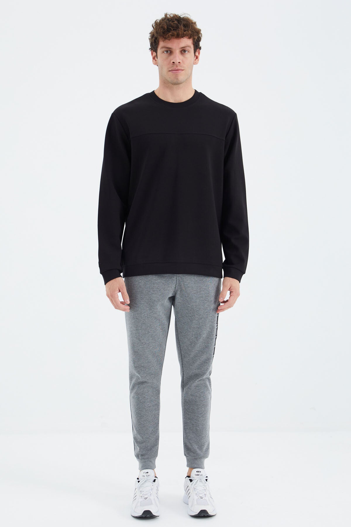 Black O Collar Front Stitch Detailed Basic Relax Fit Men's Sweatshirt - 88270