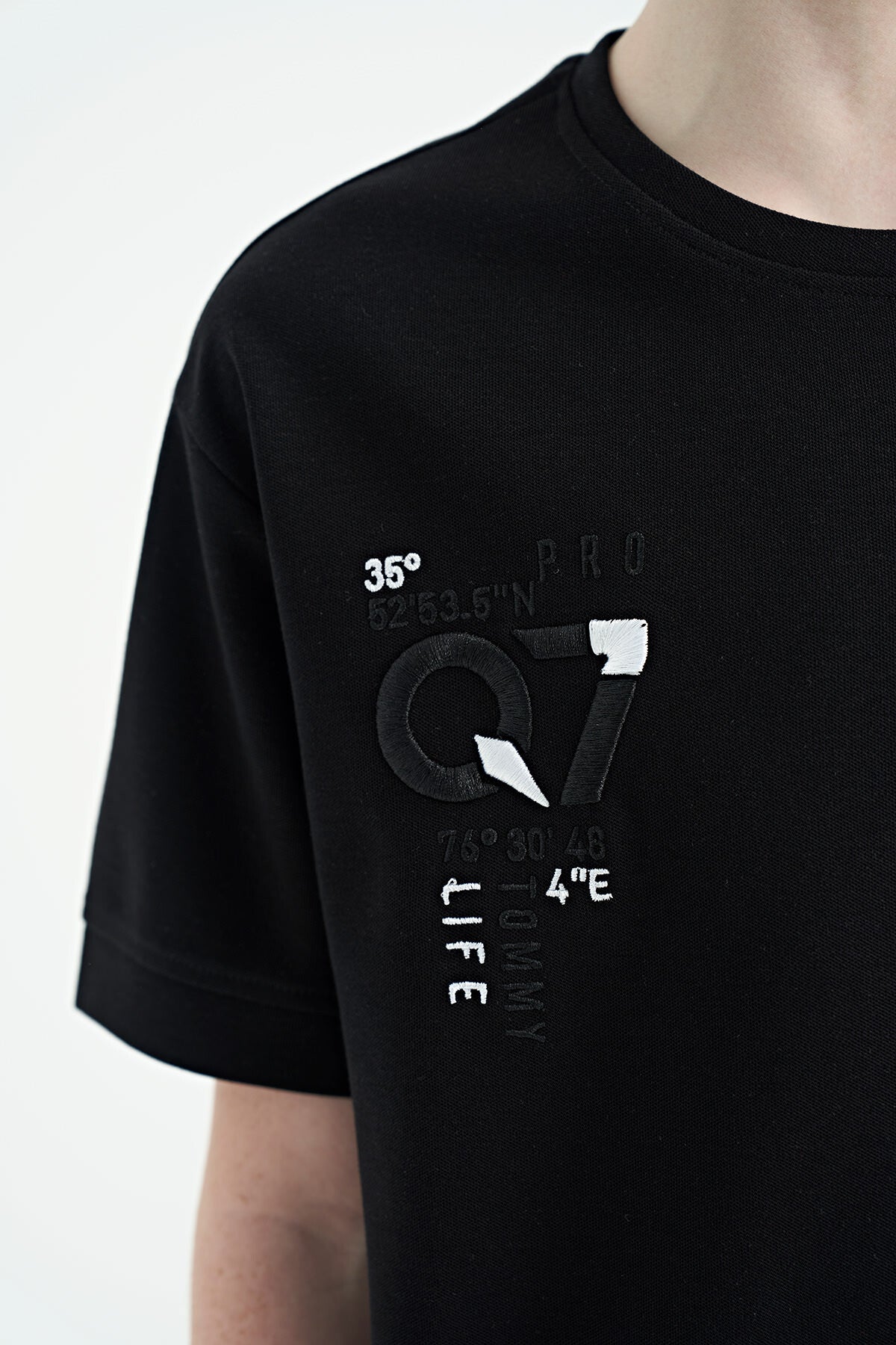 Black O Collar Oversize Pocket Detailed Boys T-Shirt - 11152