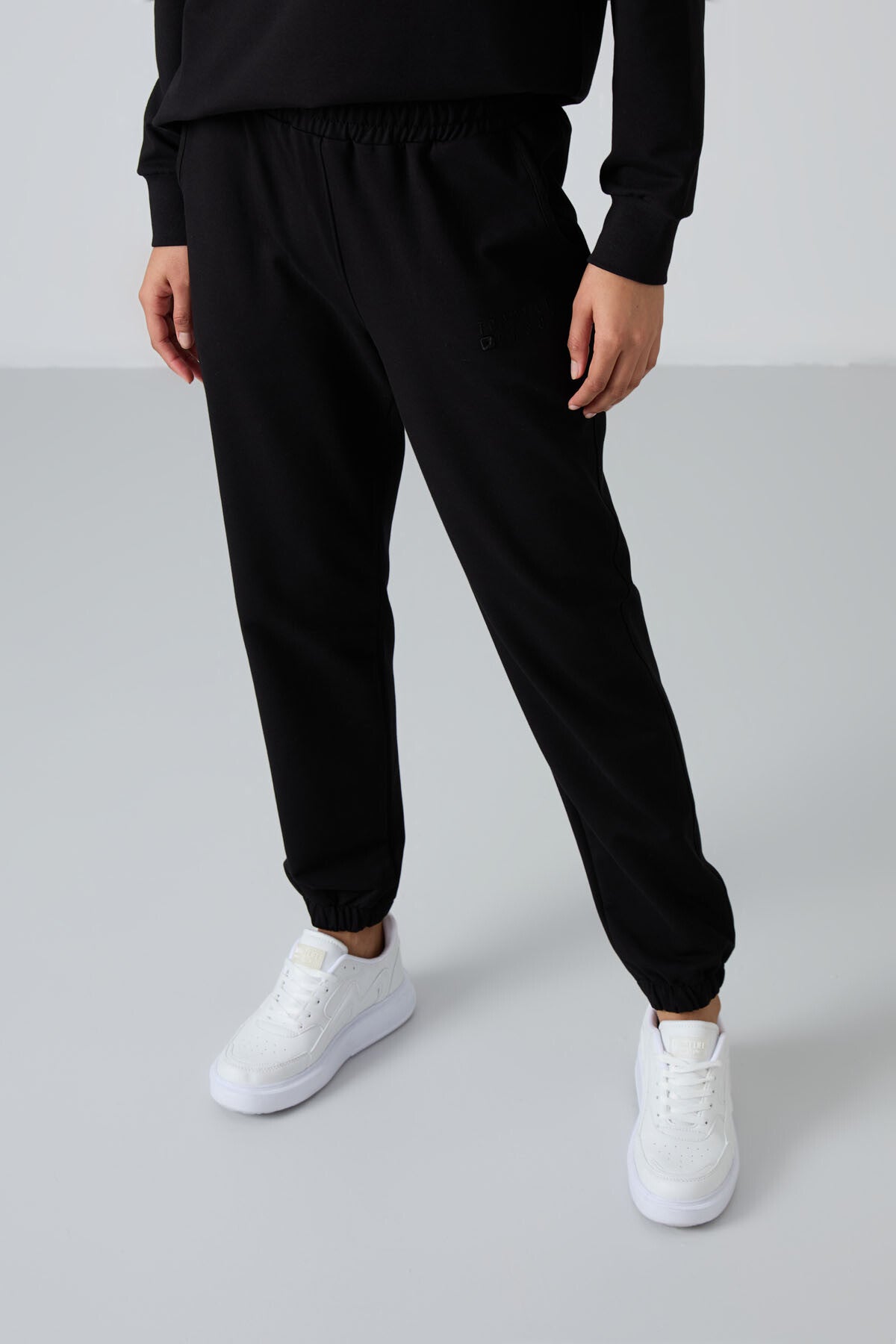 Black Basic Cotton O Neck Oversize Elastic Cuff Women's Tracksuit Set - 95287