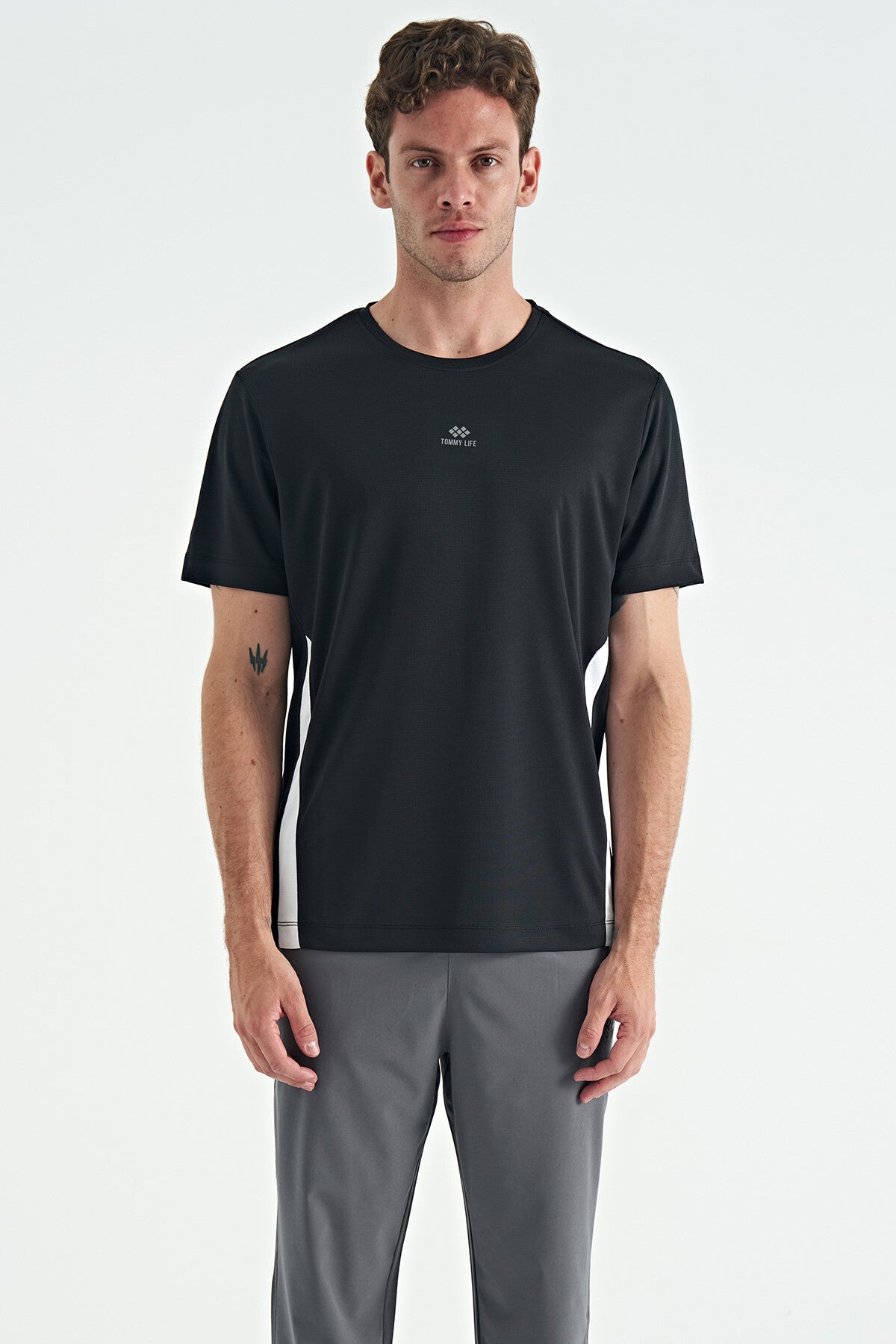 Black O-collar standard active sports men's T-shirt with a patterned collar - 88254