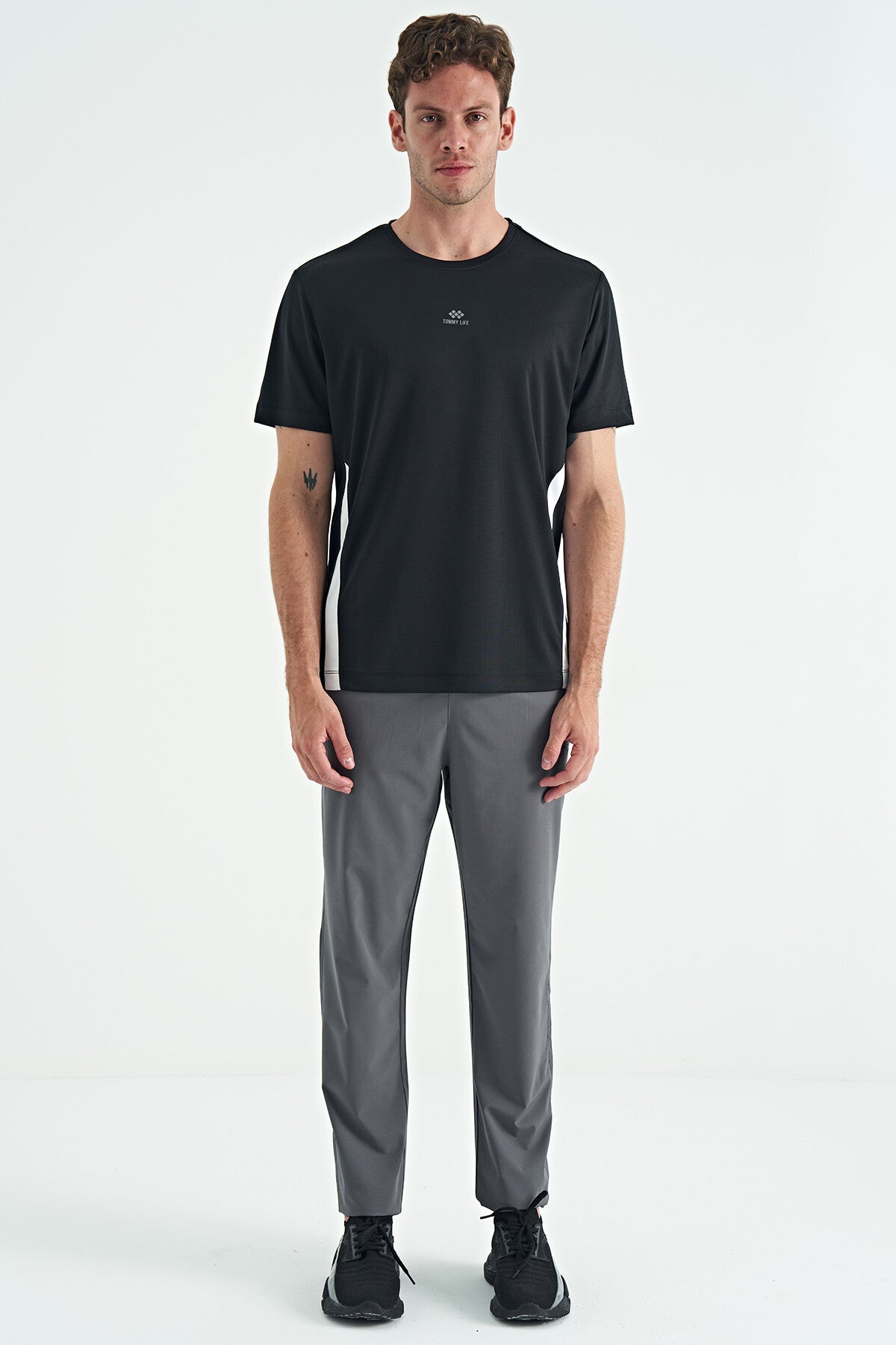 Black O-collar standard active sports men's T-shirt with a patterned collar - 88254