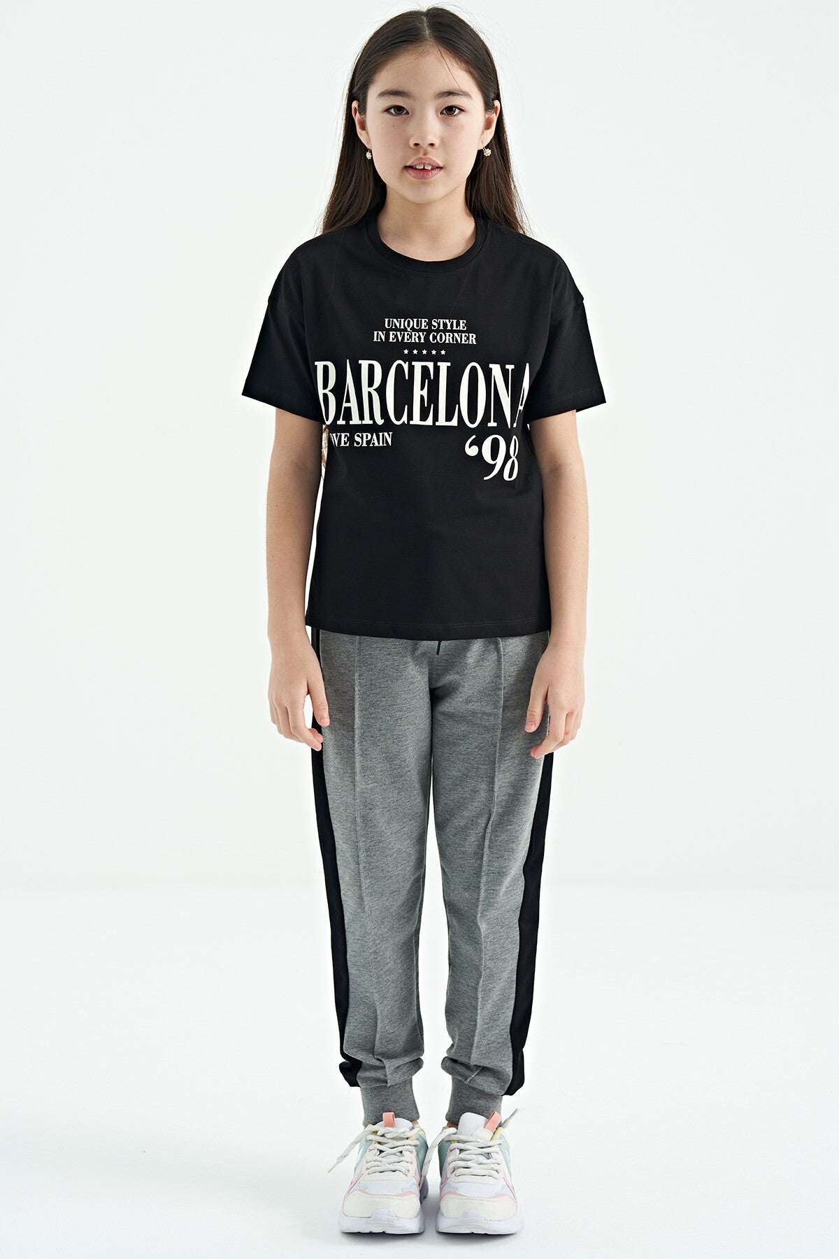 Black O Collar Printed Low Shoulder Oversize Girl's T-Shirt - 75115