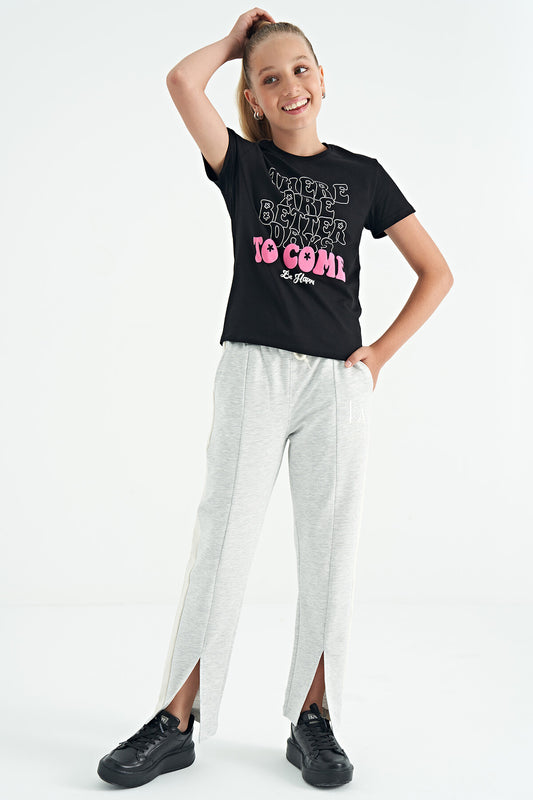 Black O Collar Print Comfort Fit Short Sleeve Cropped Girl's T-Shirt - 75118