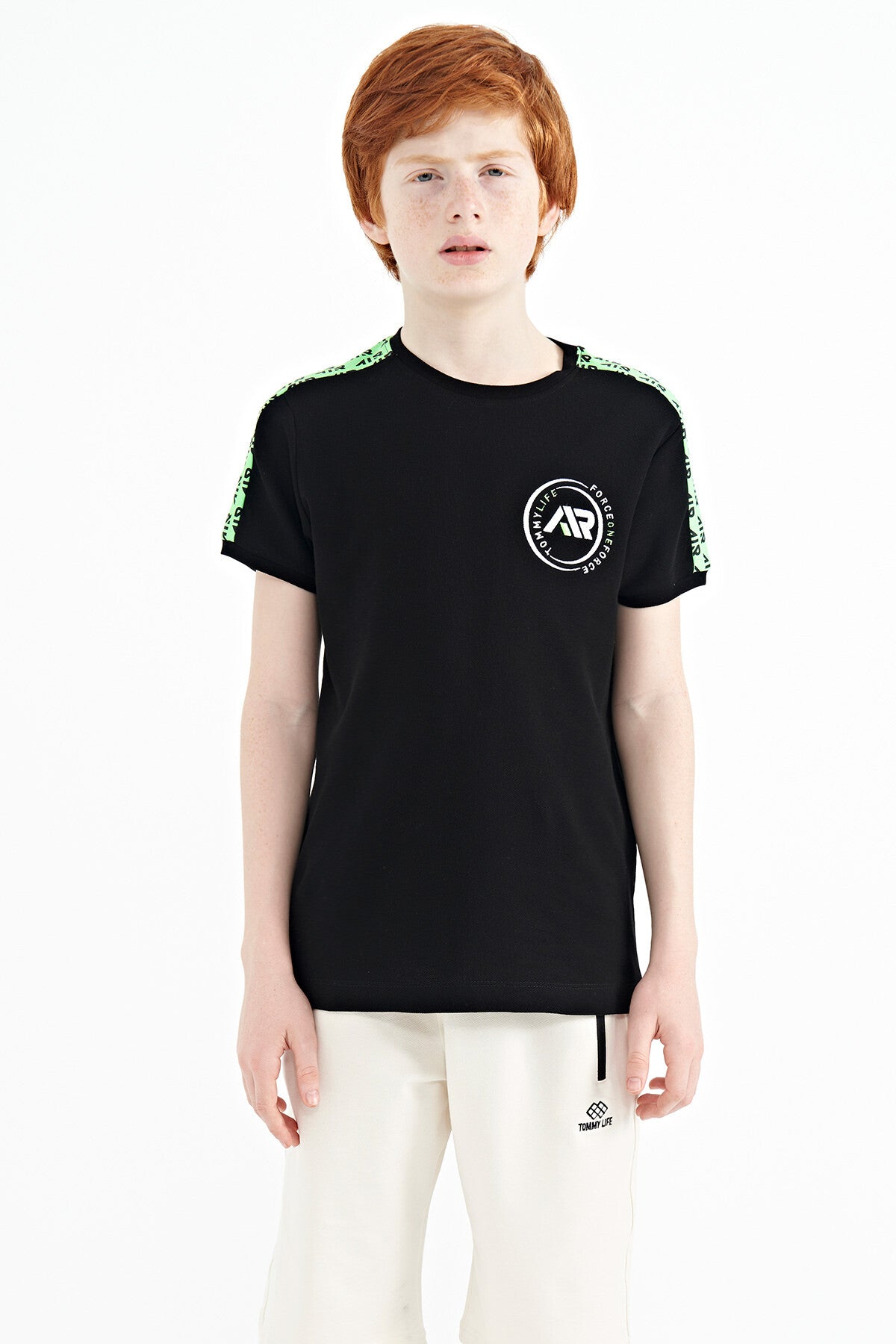 Black Shoulder Print Detailed Standard Fit O Collar Boys T-Shirt - 11121