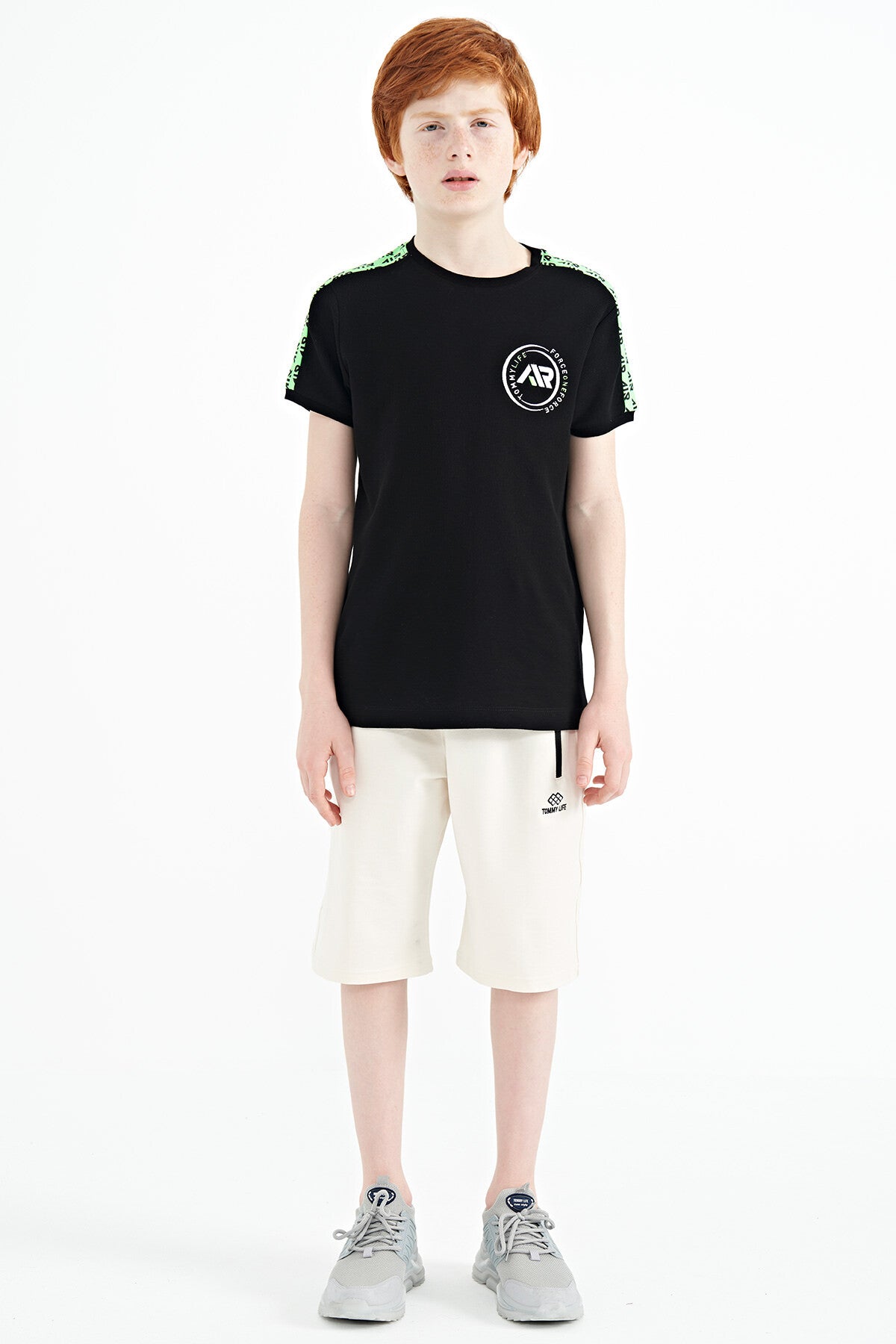 Black Shoulder Print Detailed Standard Fit O Collar Boys T-Shirt - 11121