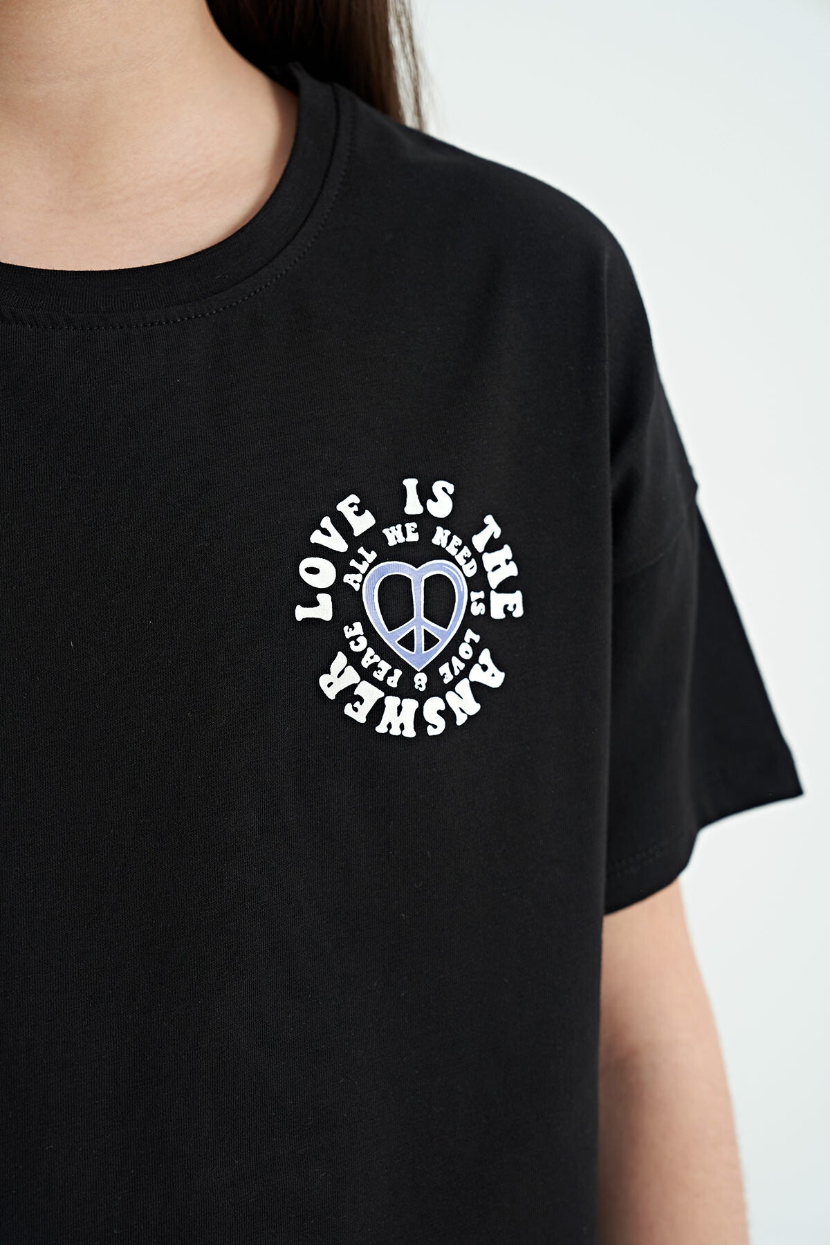Black Front and Back Printed O Collar Low Shoulder Oversize Short Sleeve Girls T-Shirt - 75126