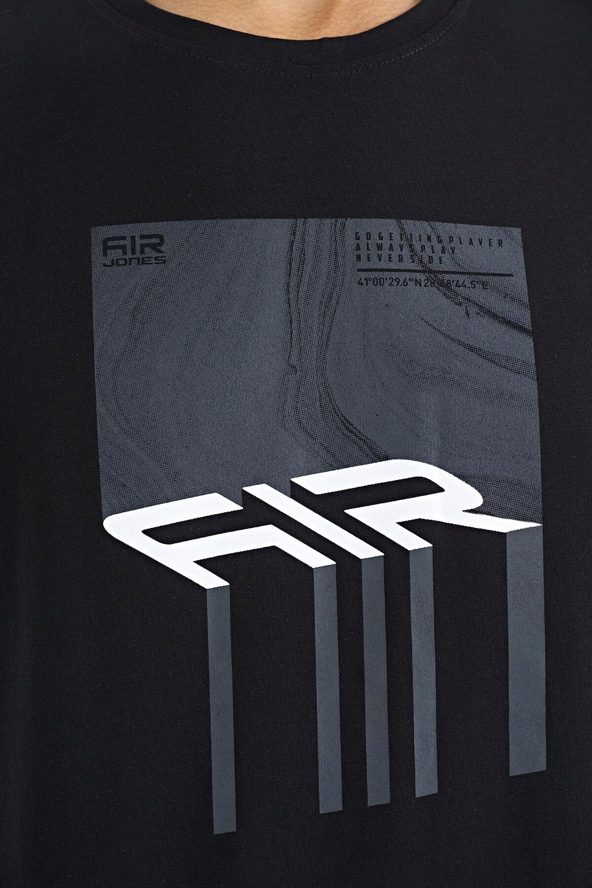 Louis Black Standard Fit Men's T-Shirt - 88202