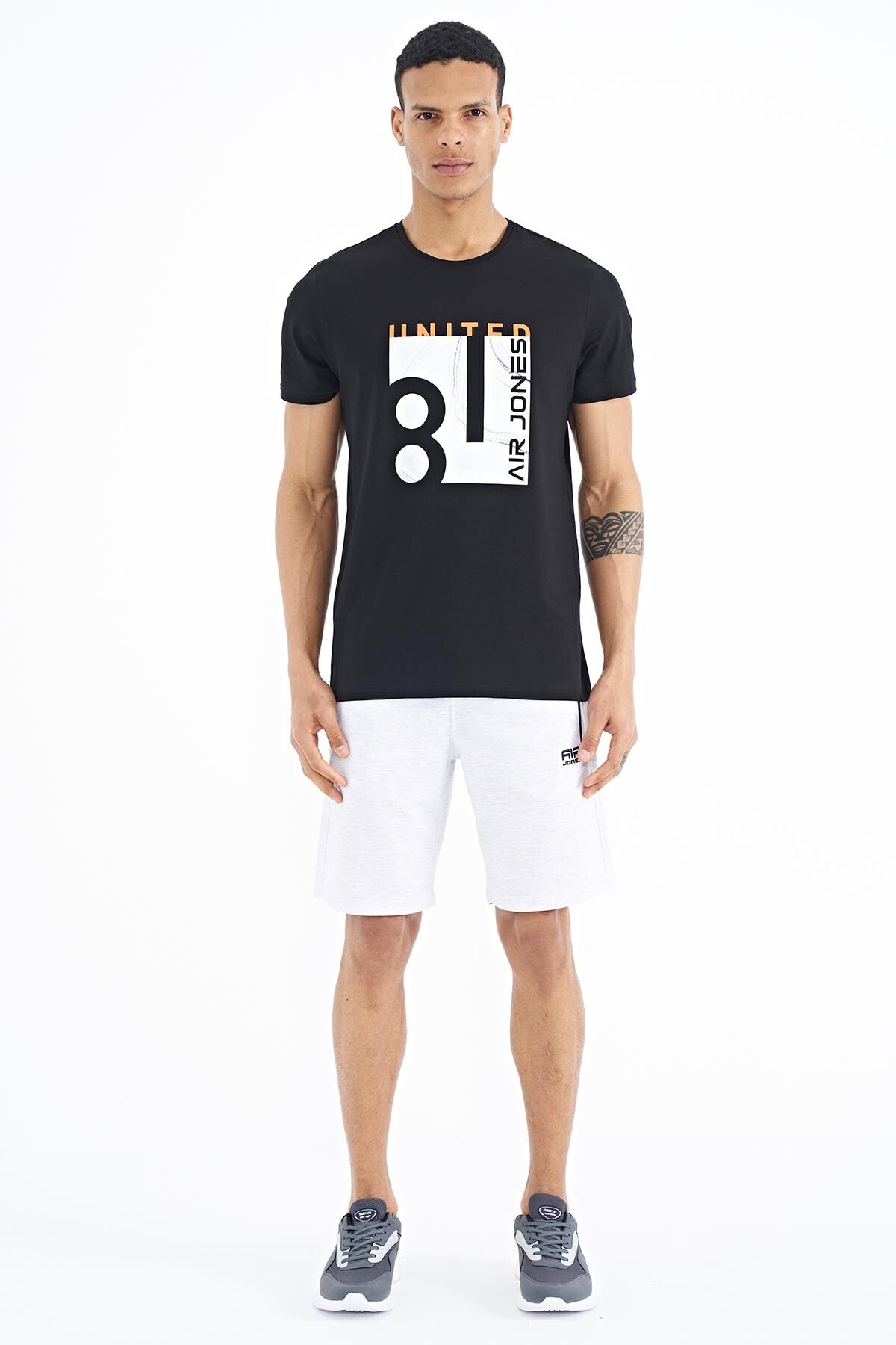George Black Standard Fit Men's T-Shirt - 88220