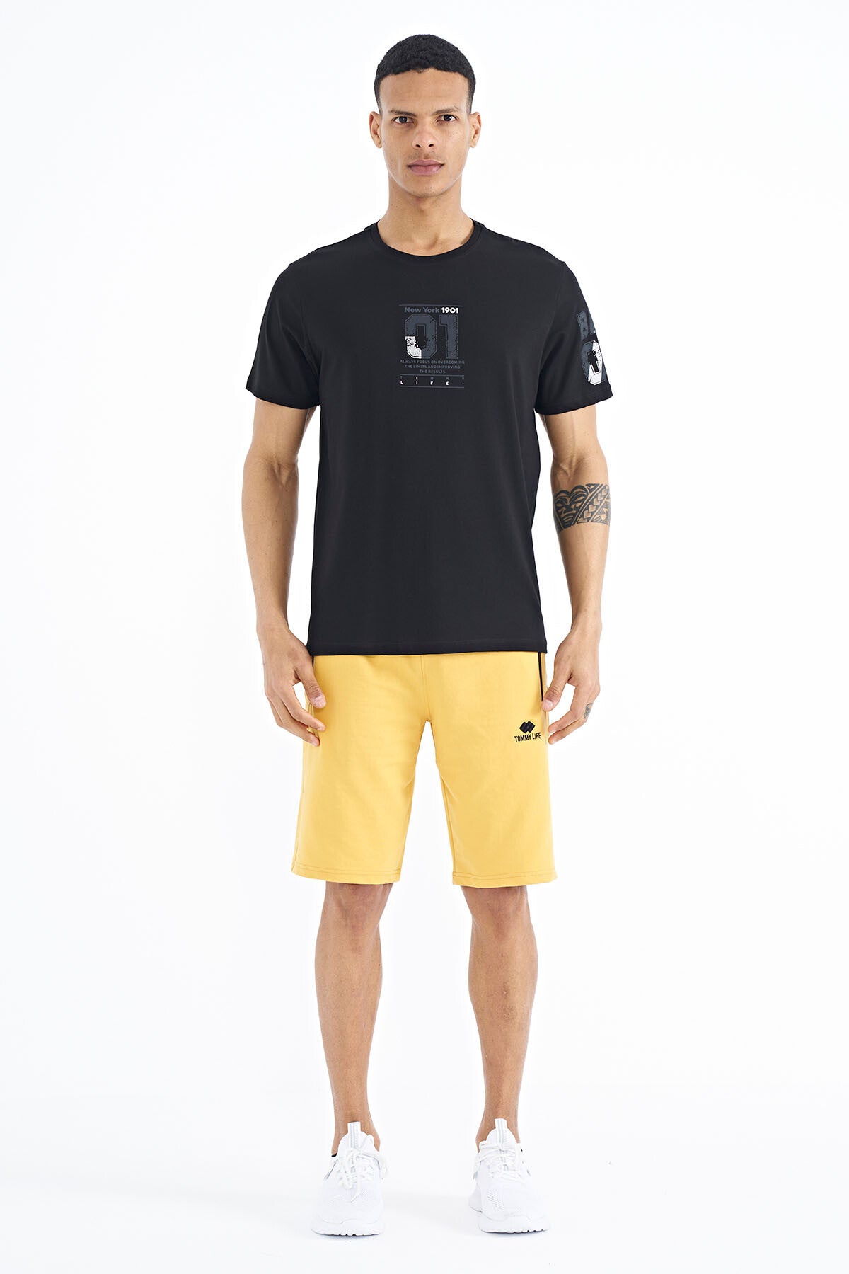 Black Front and Single Sleeve Print Detailed O Collar Men's T-shirt - 88176