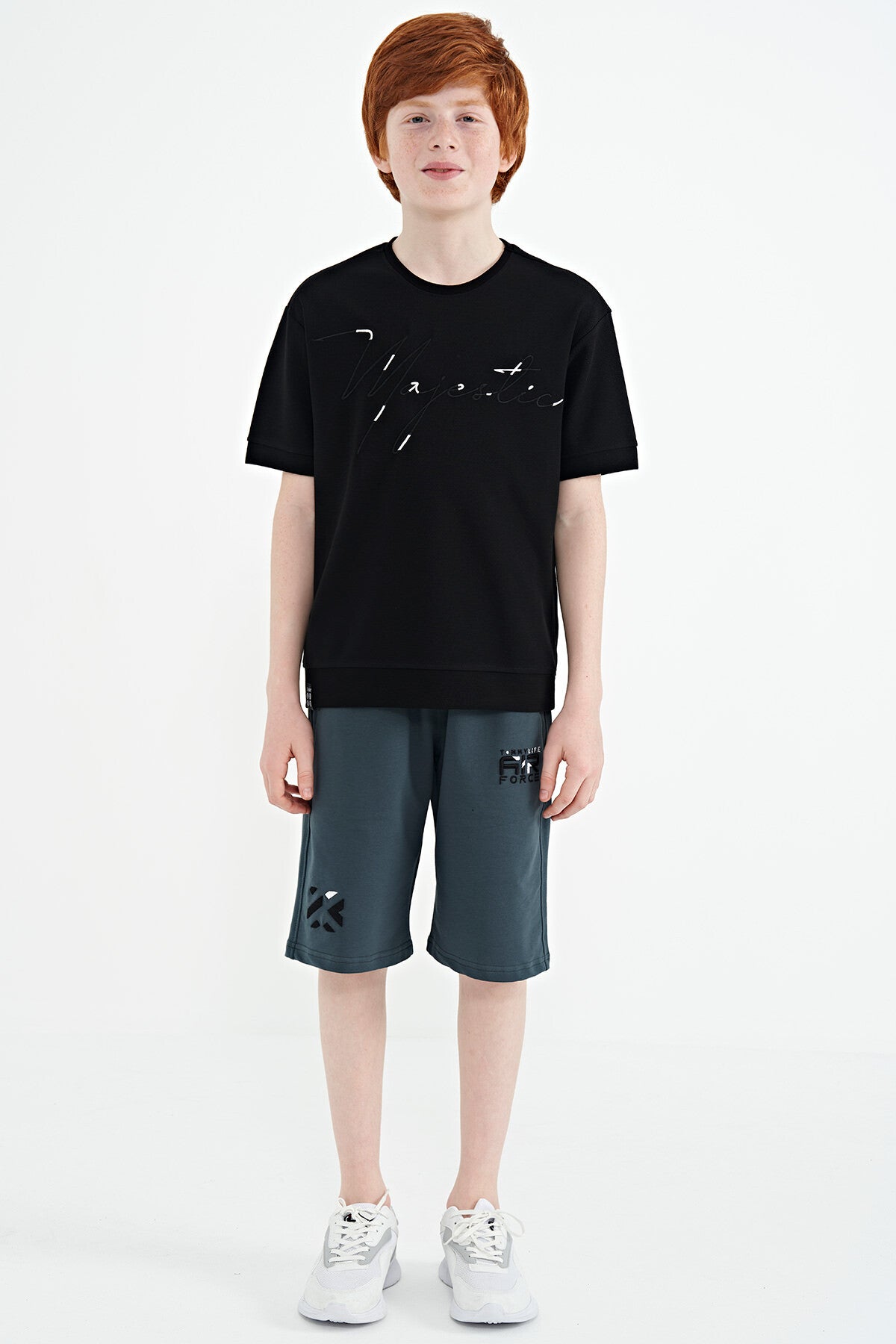 Black Front Embroidered O Collar Oversize Boys T-Shirt - 11147