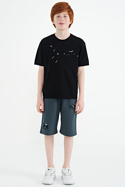 Black Front Embroidered O Collar Oversize Boys T-Shirt - 11147