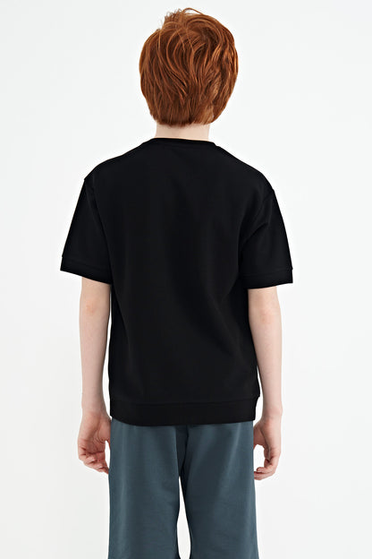 Black Front Embroidered O Collar Oversize Boys T-Shirt - 11147
