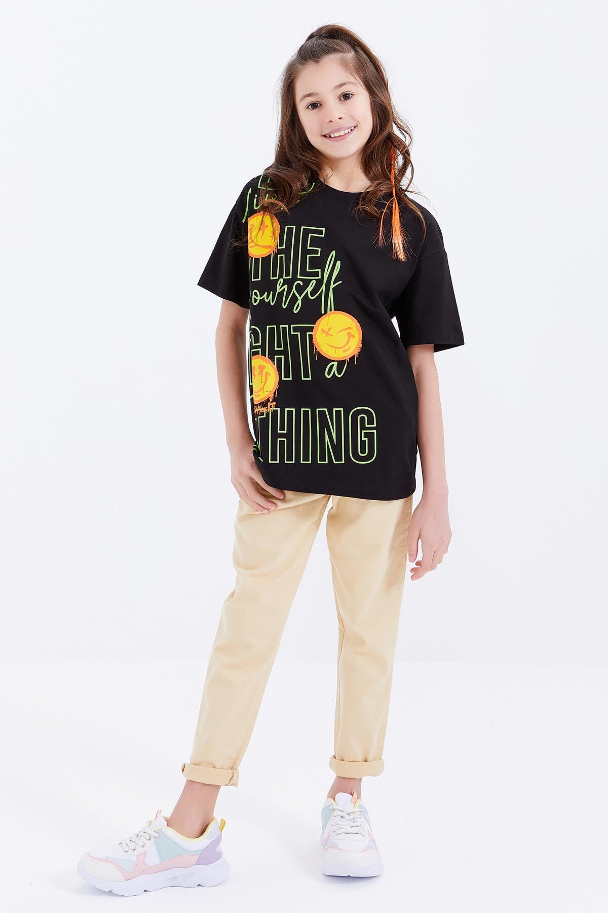Black Oversize Emoji Print O Neck Drop Shoulder Girls' T-Shirt - 75042