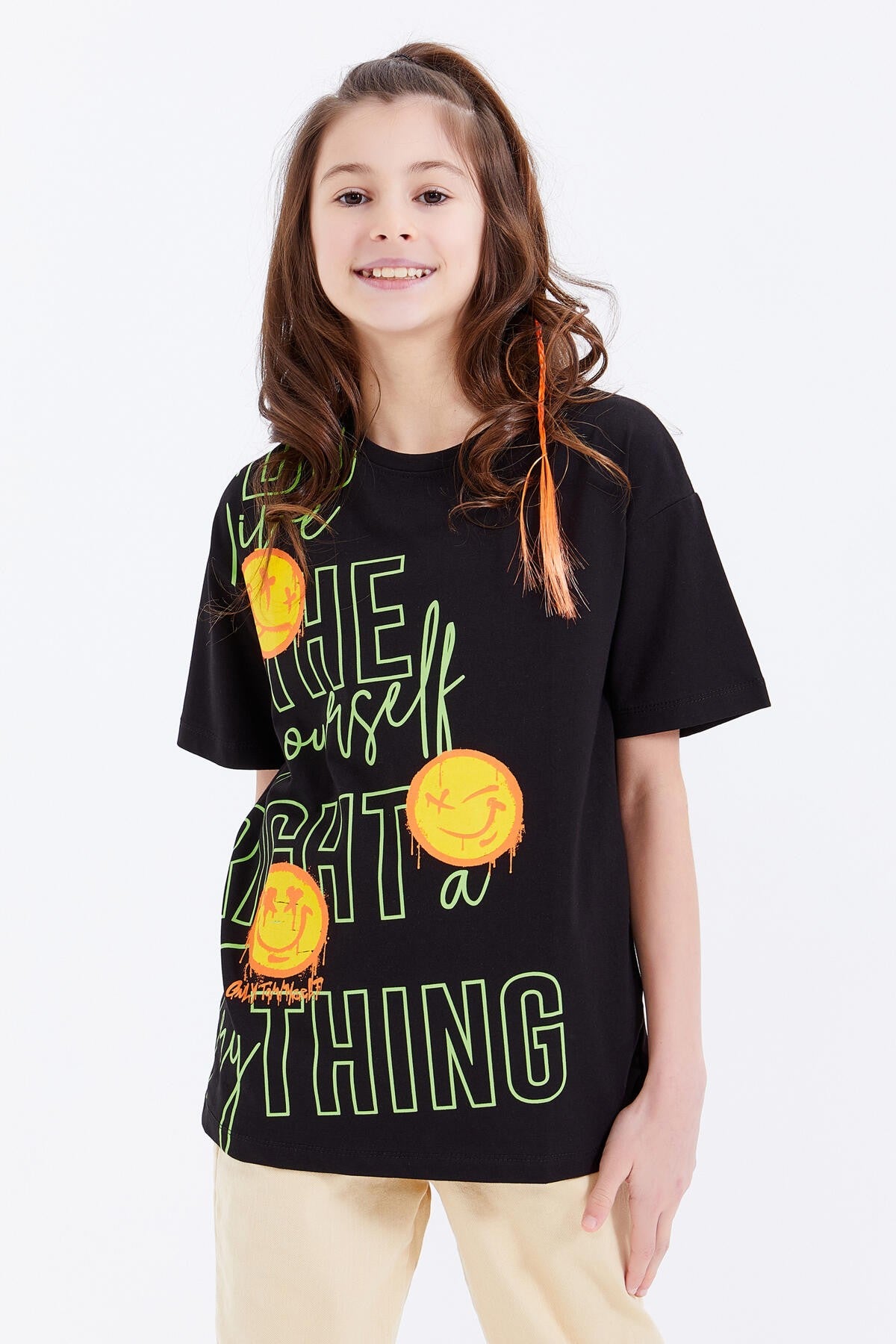 Black Oversize Emoji Print O Neck Drop Shoulder Girls' T-Shirt - 75042