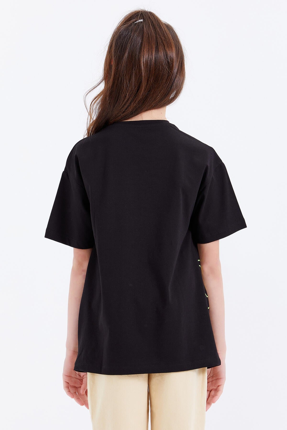 Black Oversize Emoji Print O Neck Drop Shoulder Girls' T-Shirt - 75042