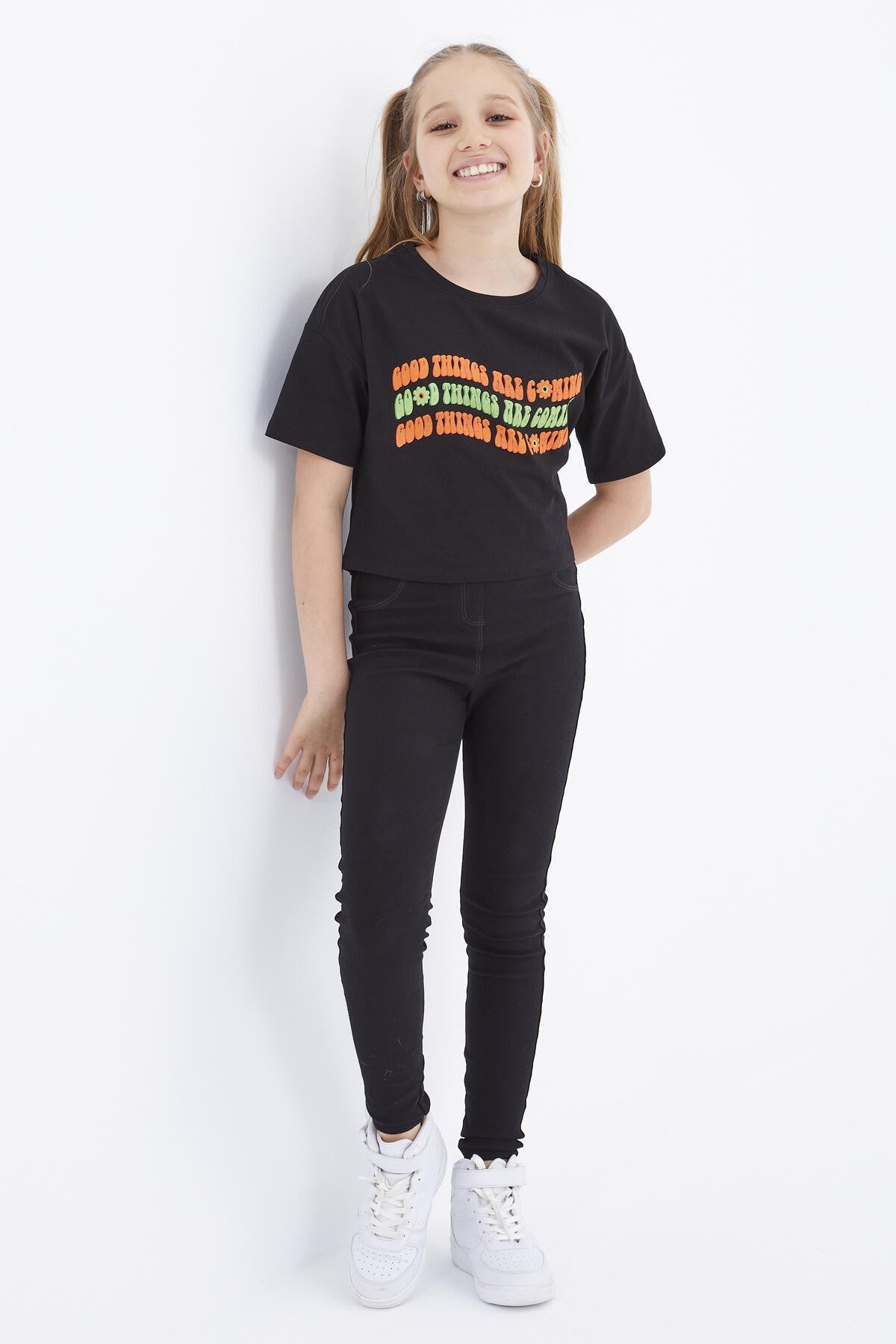 Black Oversize Colorful Print Drop Shoulder O Collar Girls Crop T-Shirt - 75038