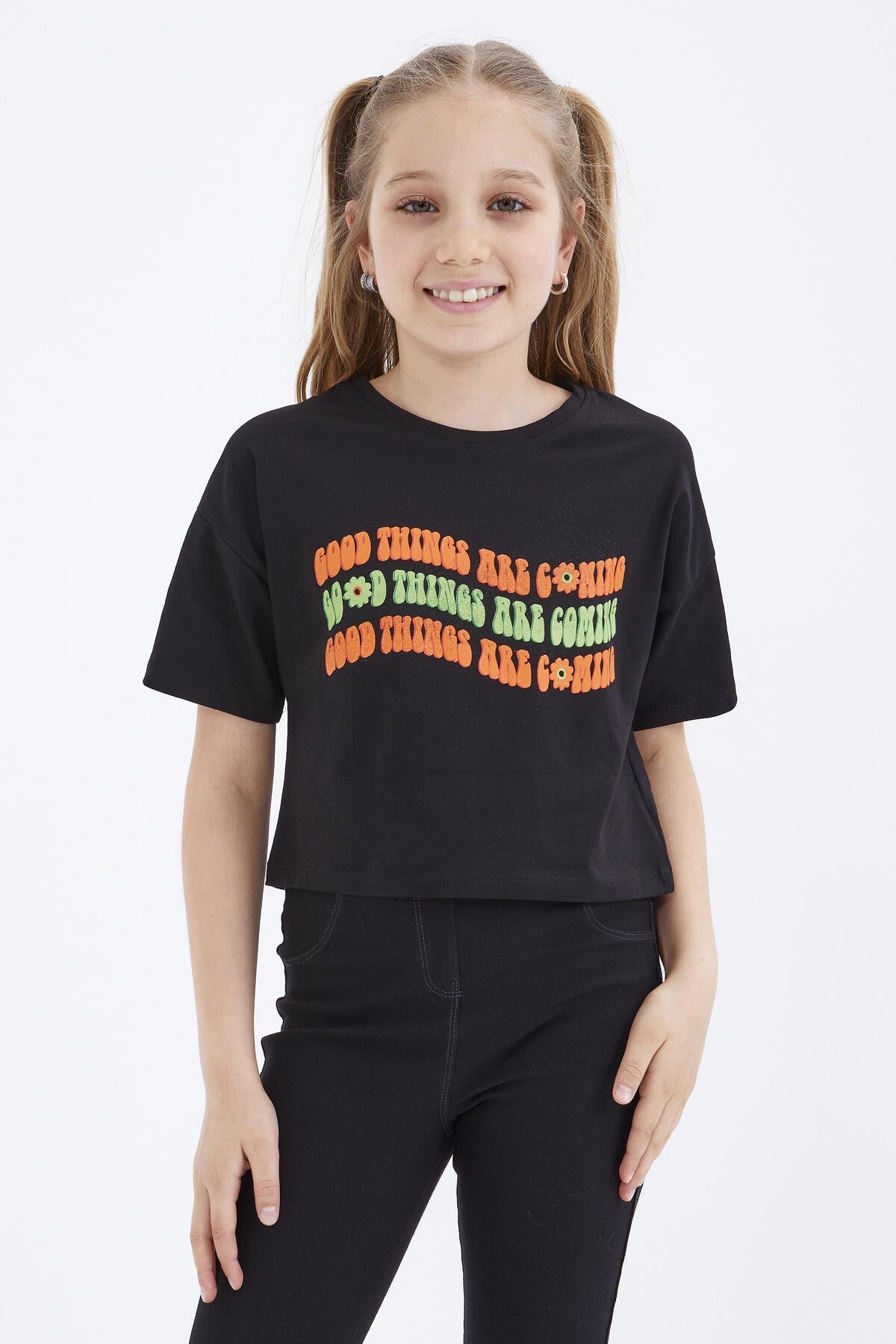 Black Oversize Colorful Print Drop Shoulder O Collar Girls Crop T-Shirt - 75038