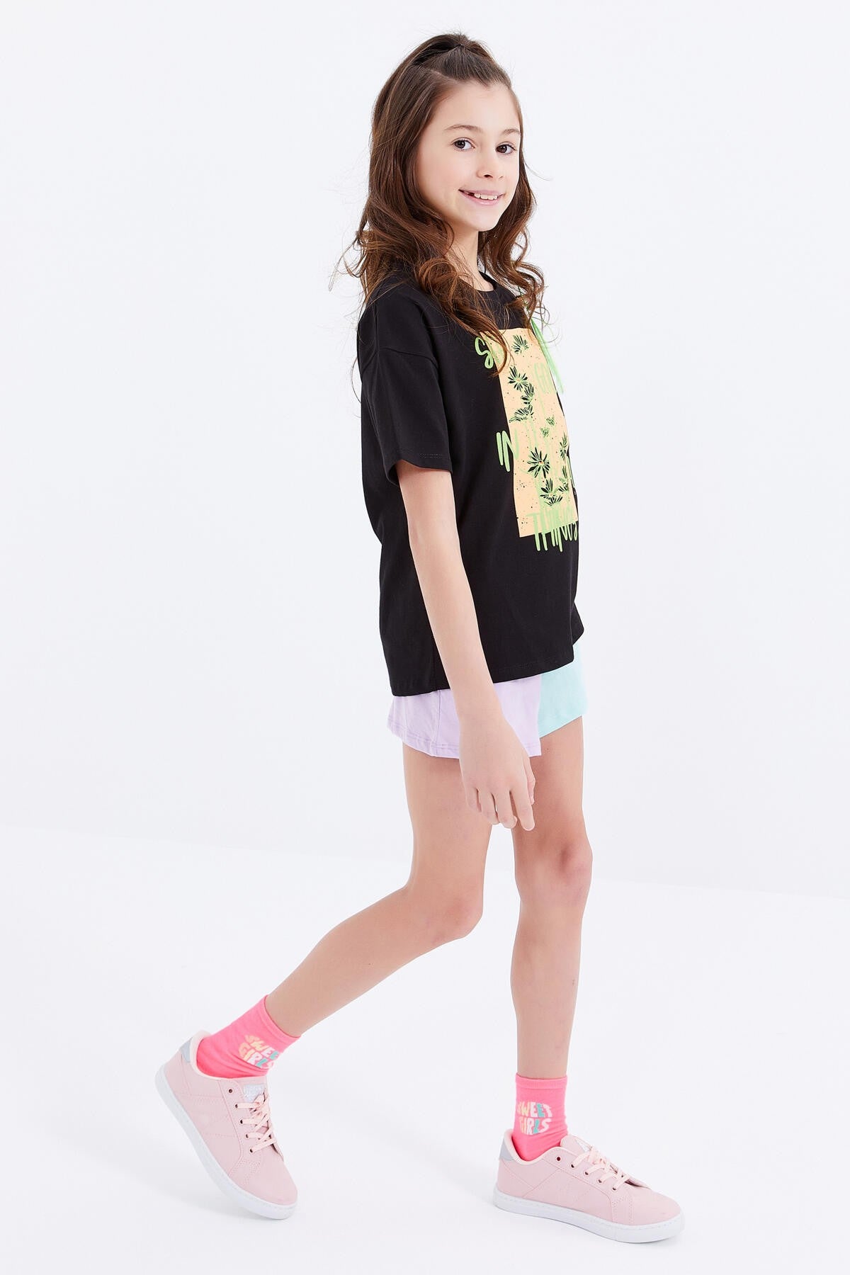 Black Oversize Print O Collar Low Shoulder Girl's T-Shirt - 75032