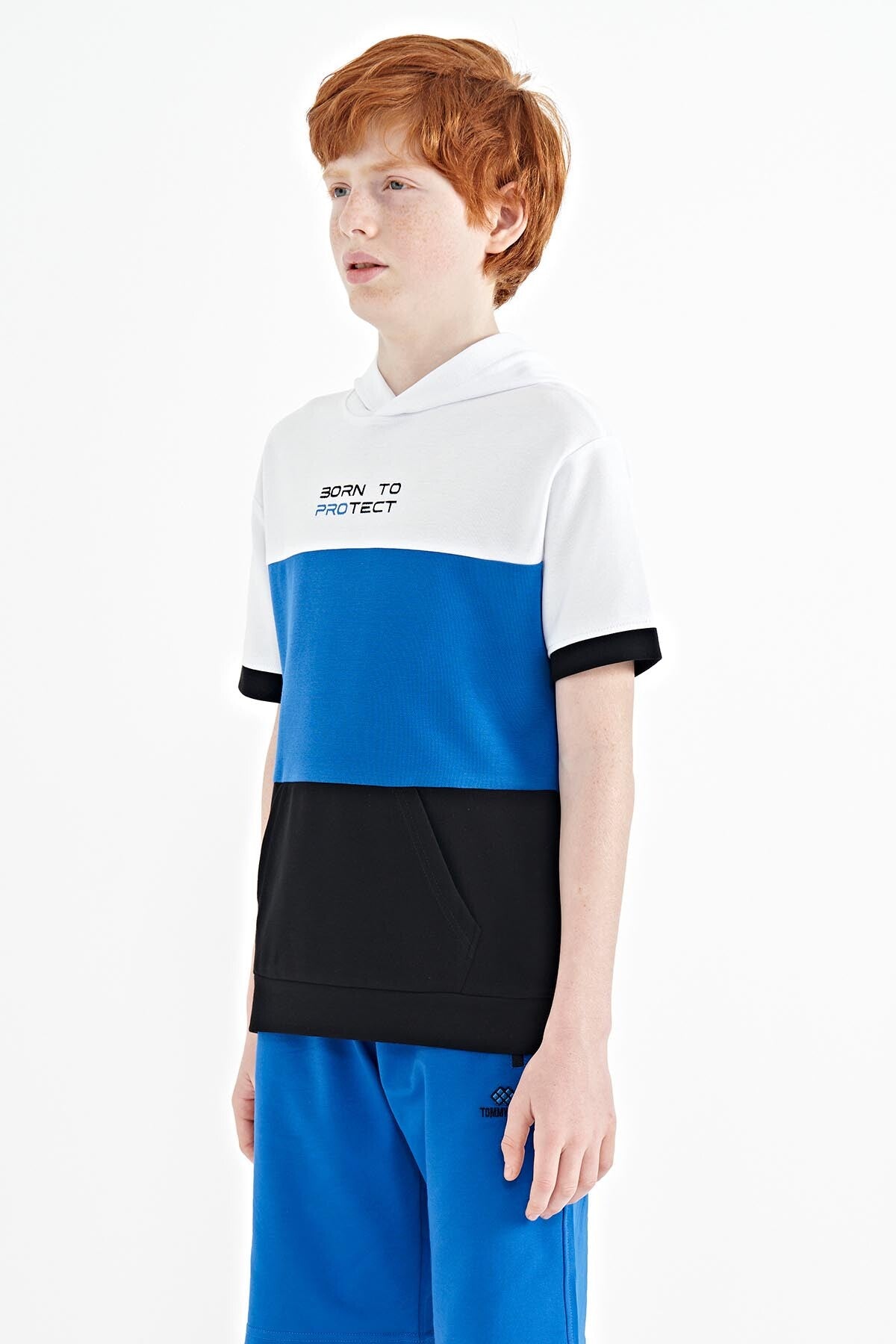 Black Color Block Kangaroo Pocket Hooded Oversize Boys T-Shirt - 11150