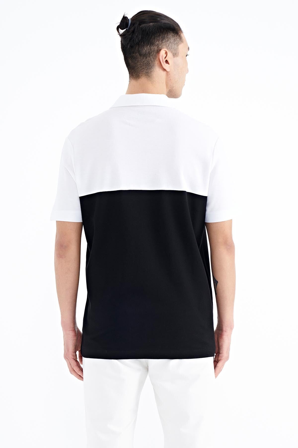 Black Color Gradient Polo Collar Standard Fit Men's T-shirt - 88238