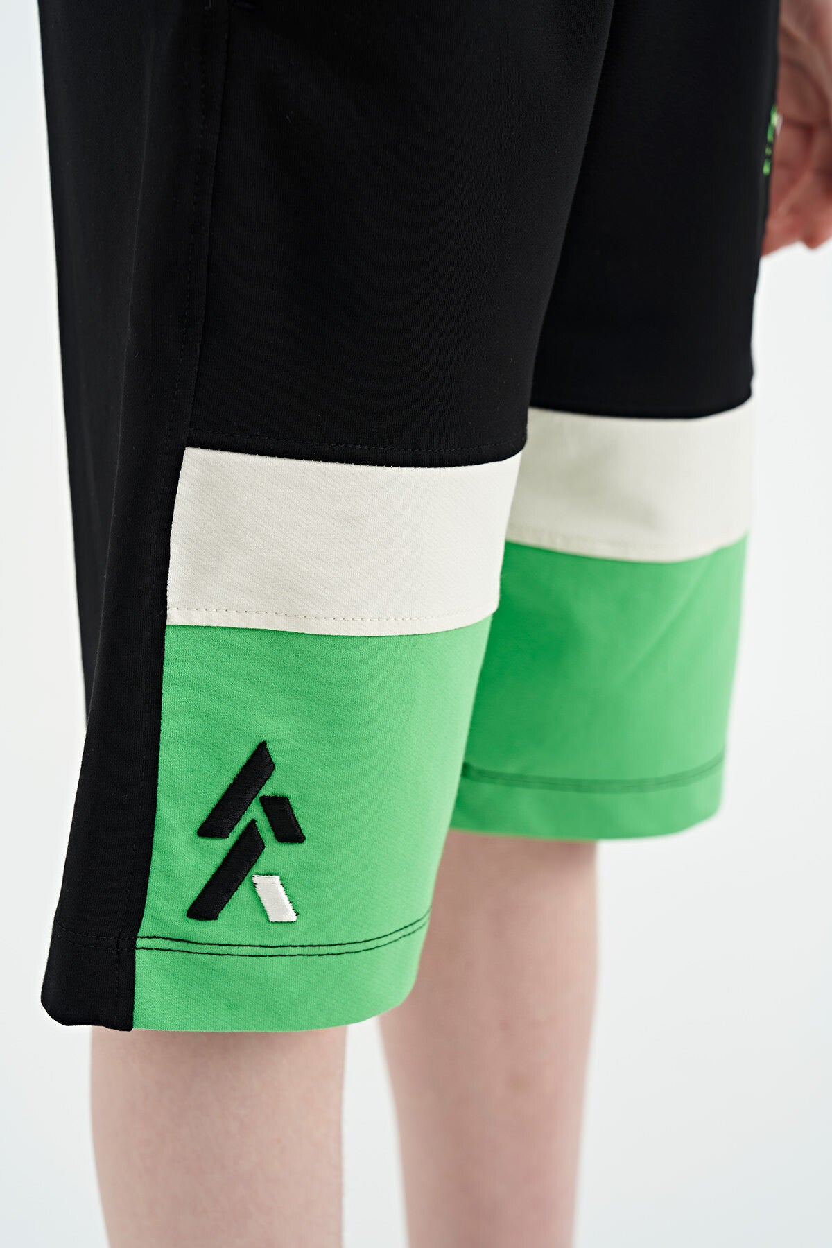 Black Color Printed Laced Embroidery Detailed Standard Pattern Boys Shorts - 11129