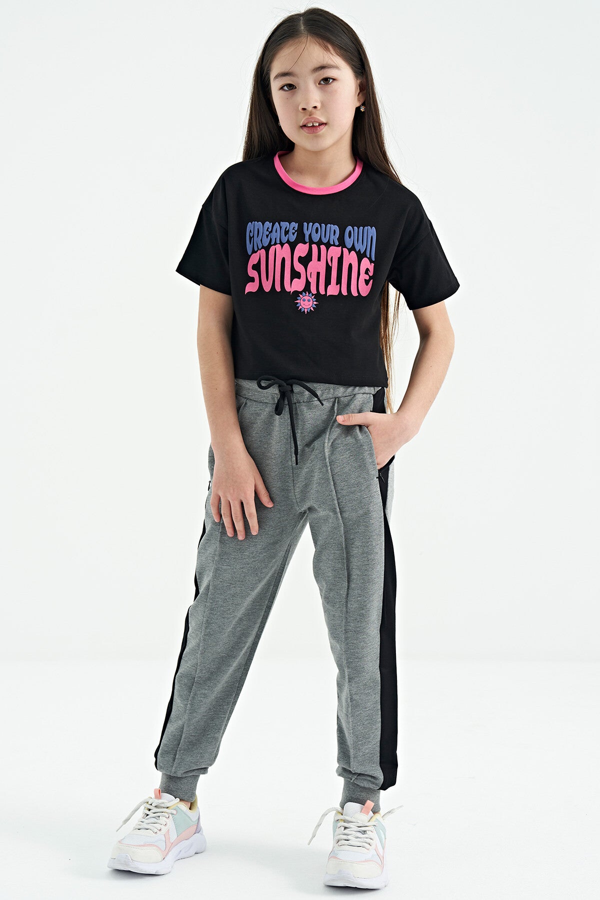 Black Color Print O Collar Oversize Short Sleeve Girl's T-Shirt - 75111