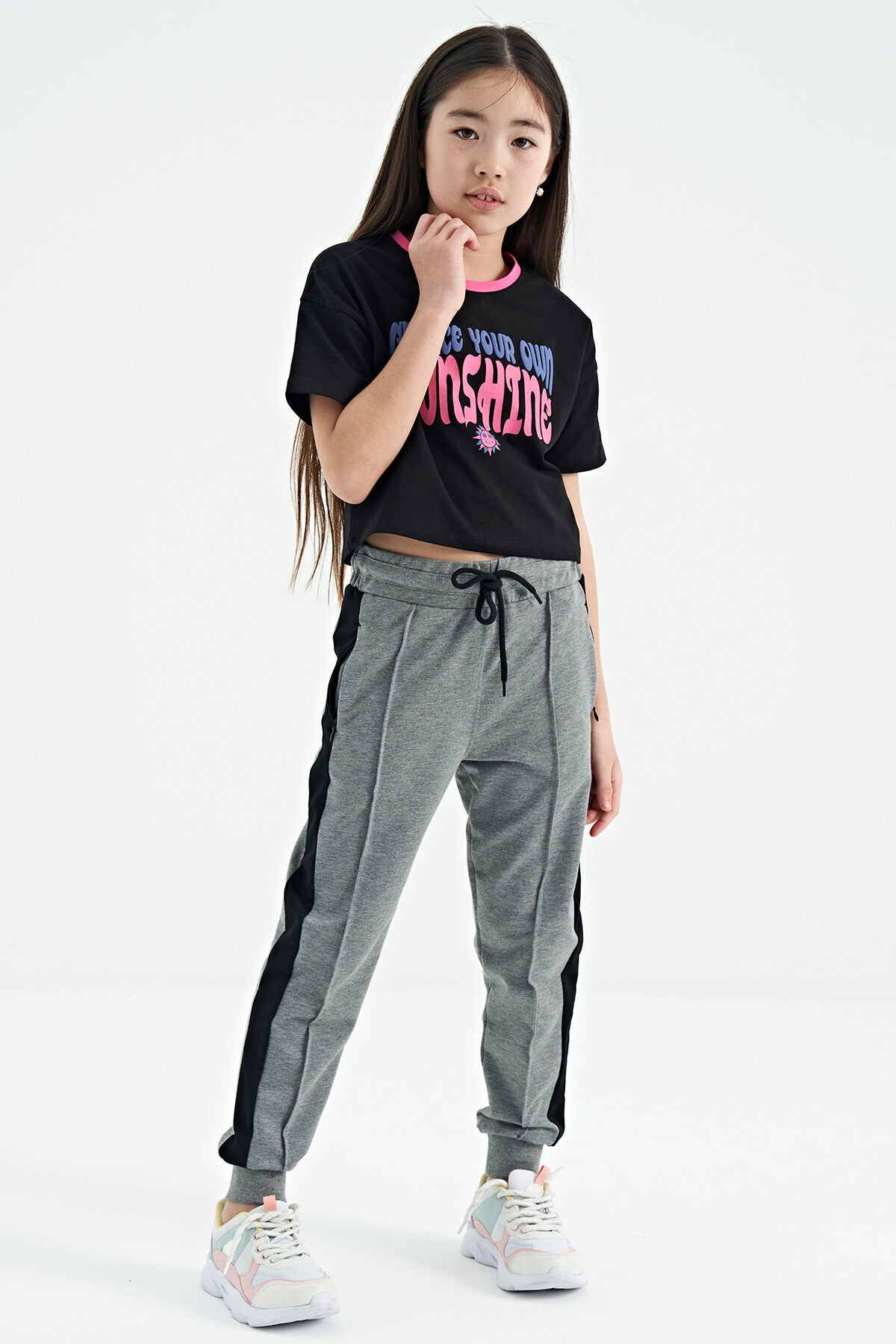 Black Color Print O Collar Oversize Short Sleeve Girl's T-Shirt - 75111
