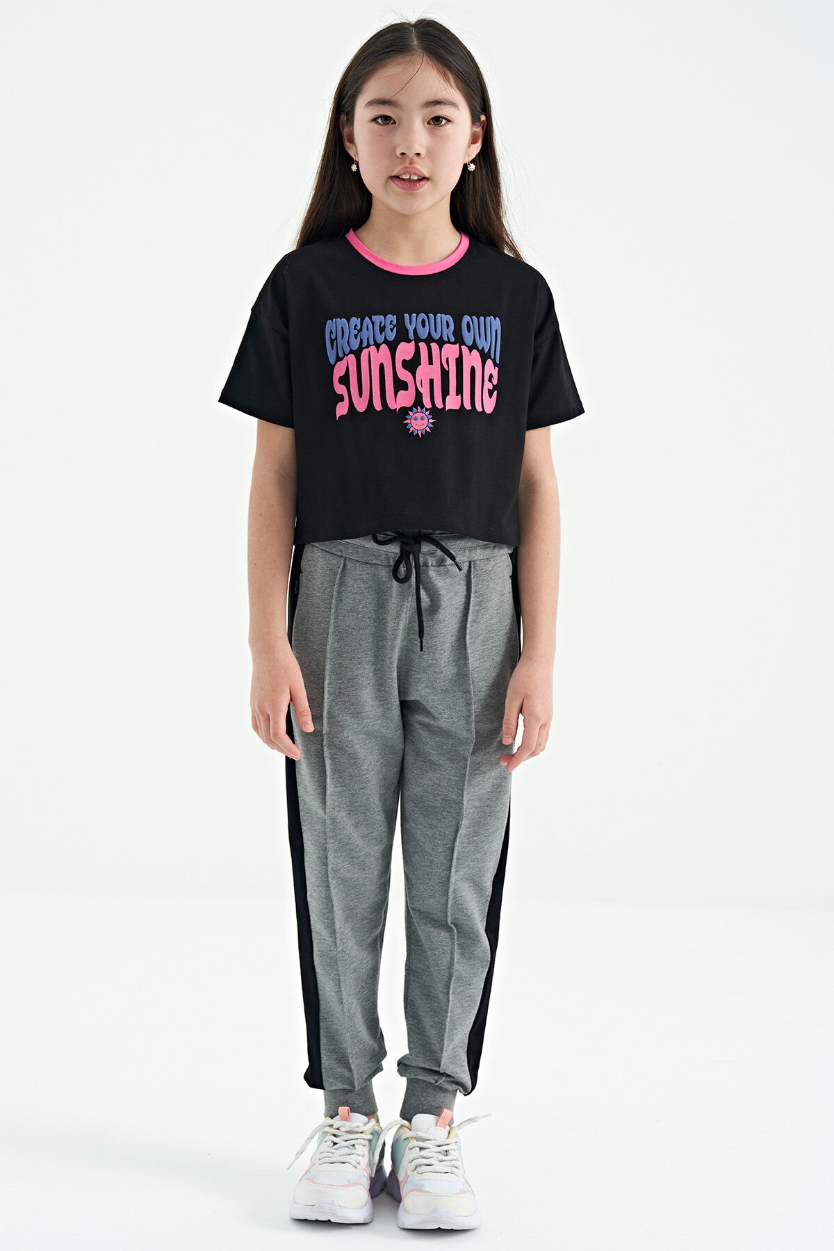 Black Color Print O Collar Oversize Short Sleeve Girl's T-Shirt - 75111
