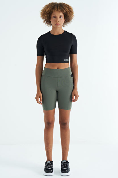 Black Backless Standard Fit O Collar Women's Crop T-Shirt - 97265