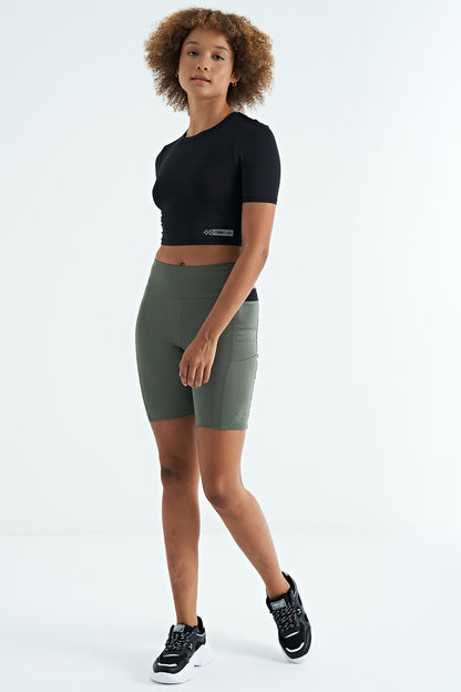 Black Backless Standard Fit O Collar Women's Crop T-Shirt - 97265